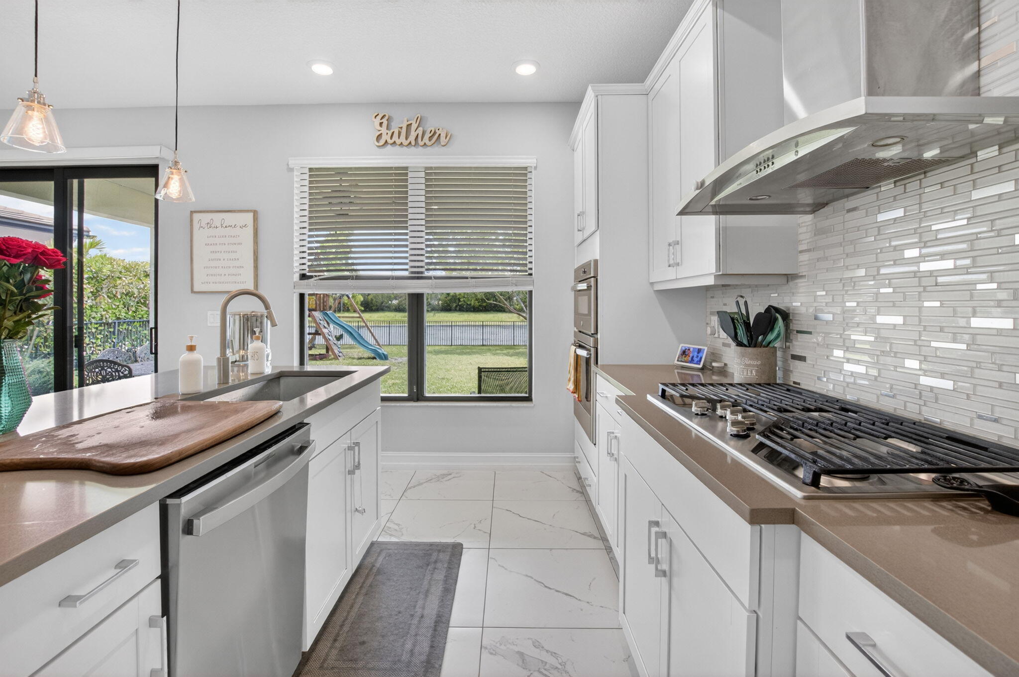 PALM MEADOWS ESTATES - Residential