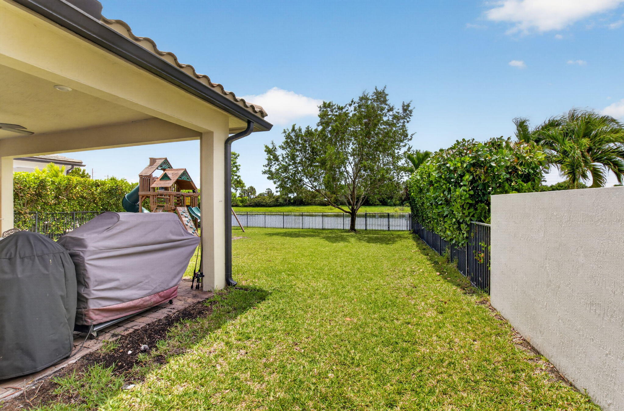 PALM MEADOWS ESTATES - Residential