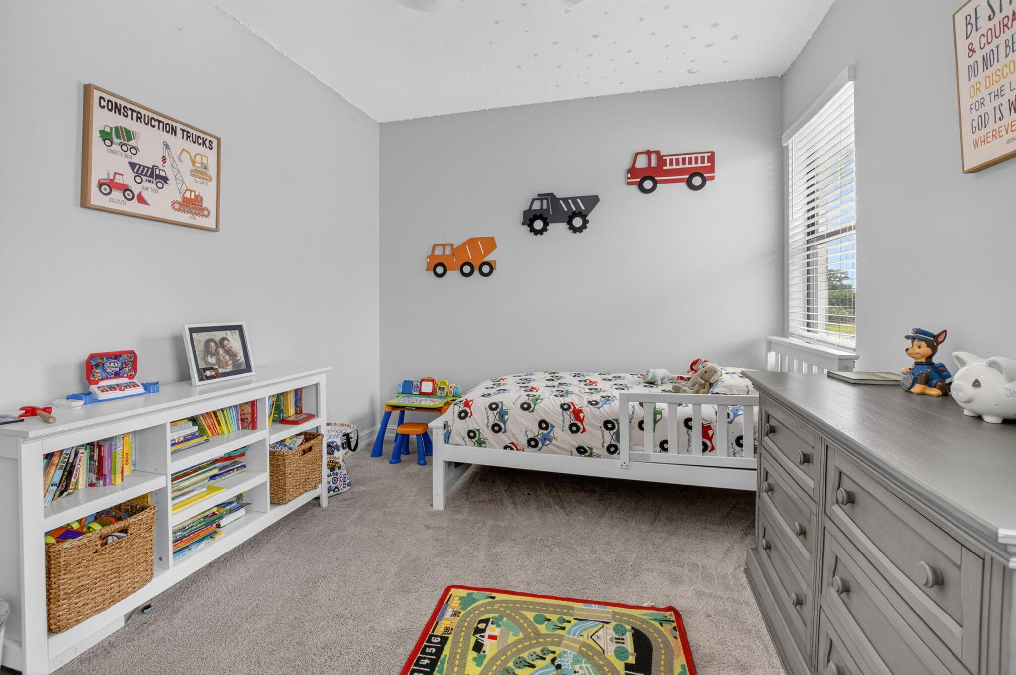 PALM MEADOWS ESTATES - Residential