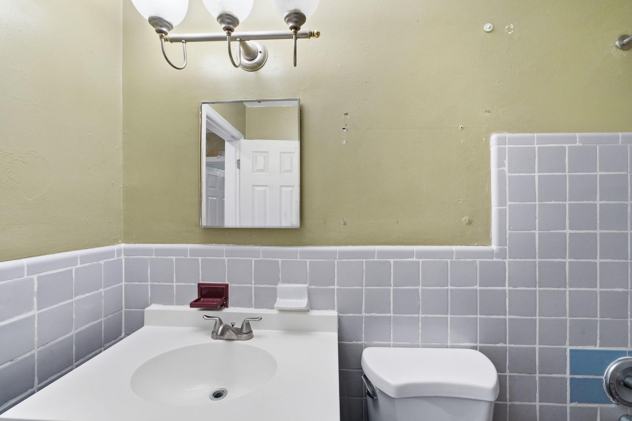 BONNIE BRIAR ESTATES - Residential