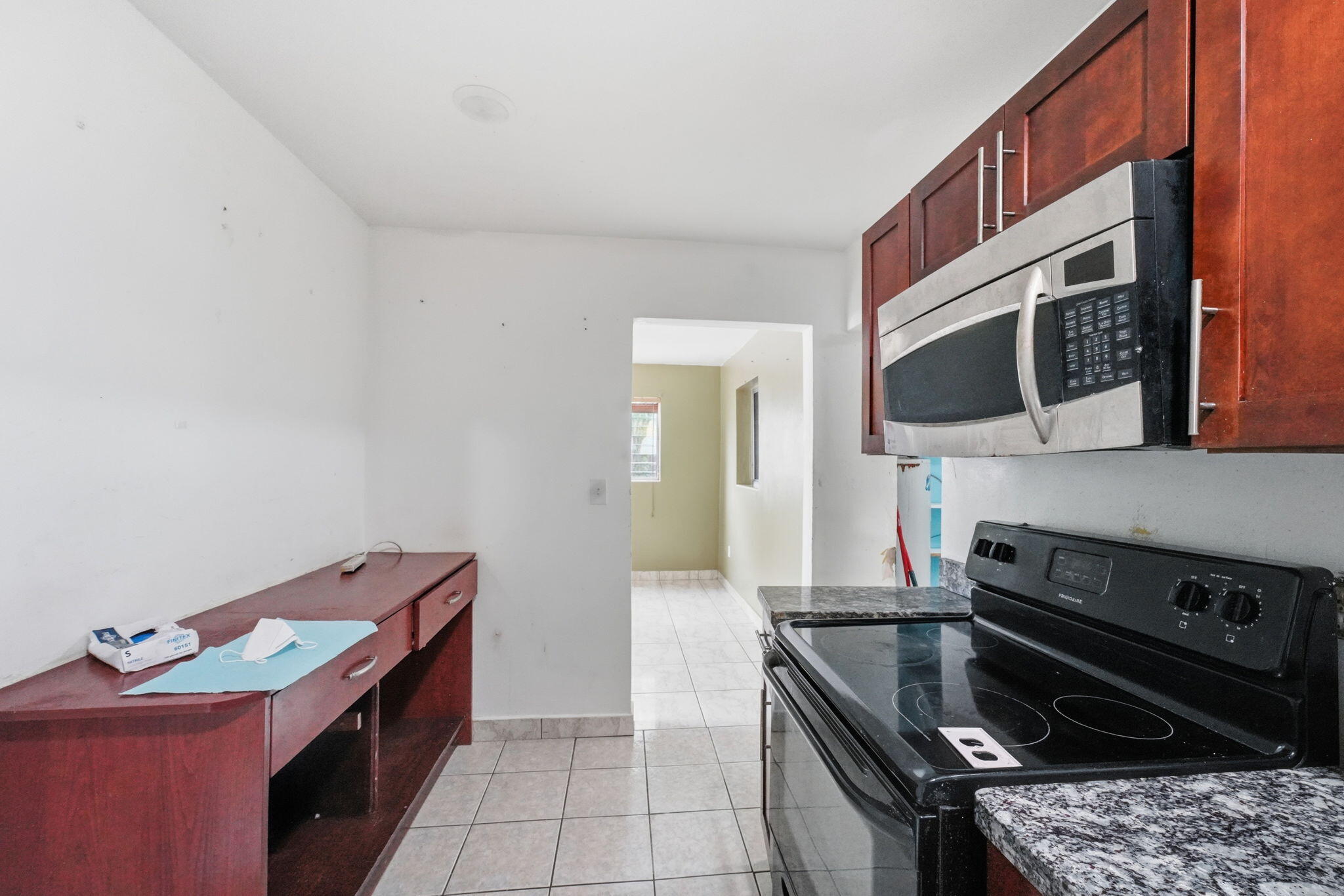 BONNIE BRIAR ESTATES - Residential
