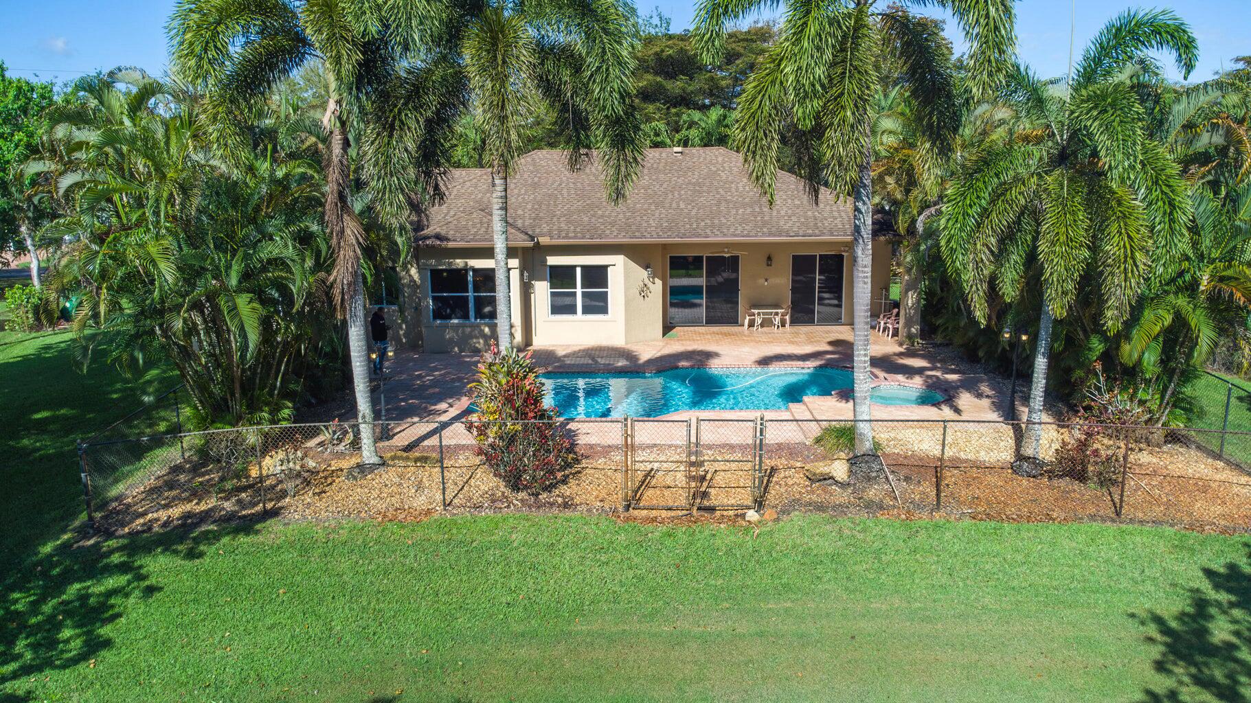 SELIGMAN-KIA ACRES - Residential
