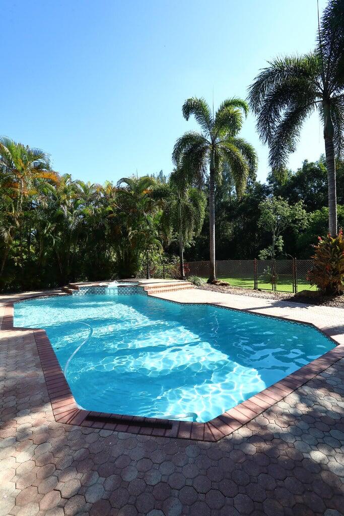 SELIGMAN-KIA ACRES - Residential