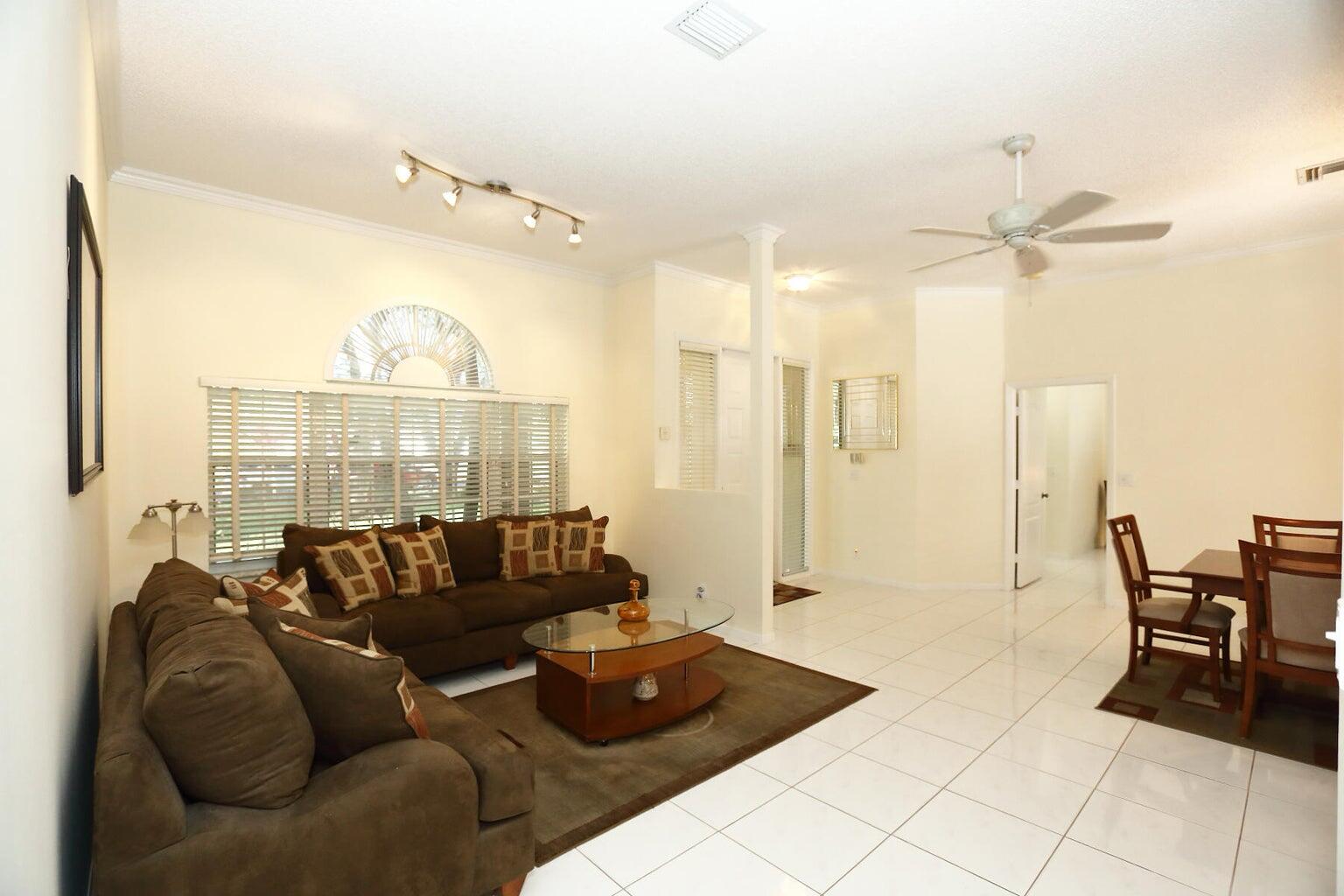 SELIGMAN-KIA ACRES - Residential