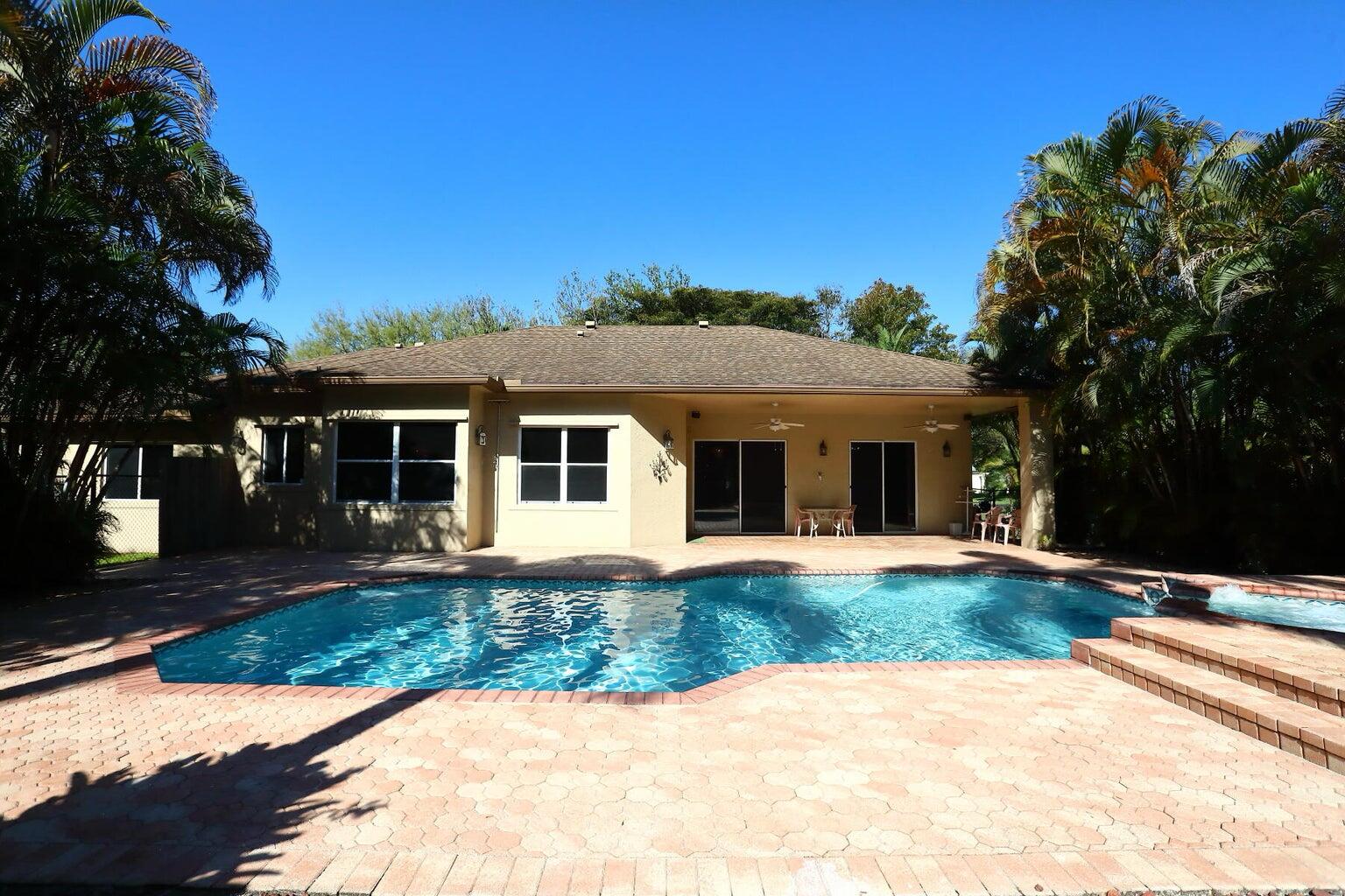 SELIGMAN-KIA ACRES - Residential