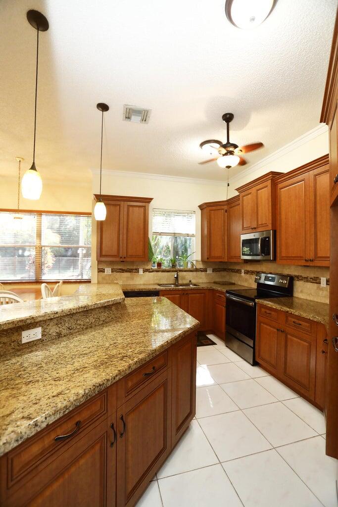 SELIGMAN-KIA ACRES - Residential