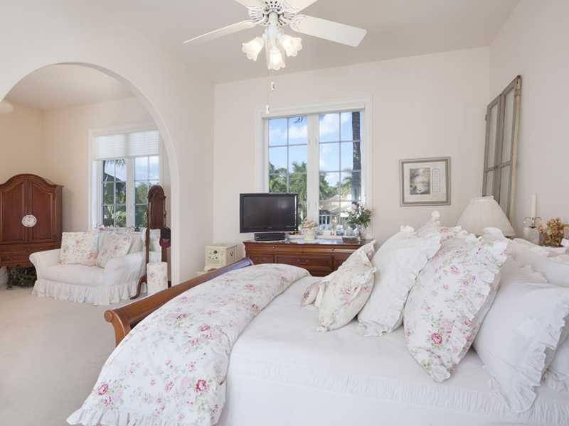 RIO VISTA ISLES - Residential