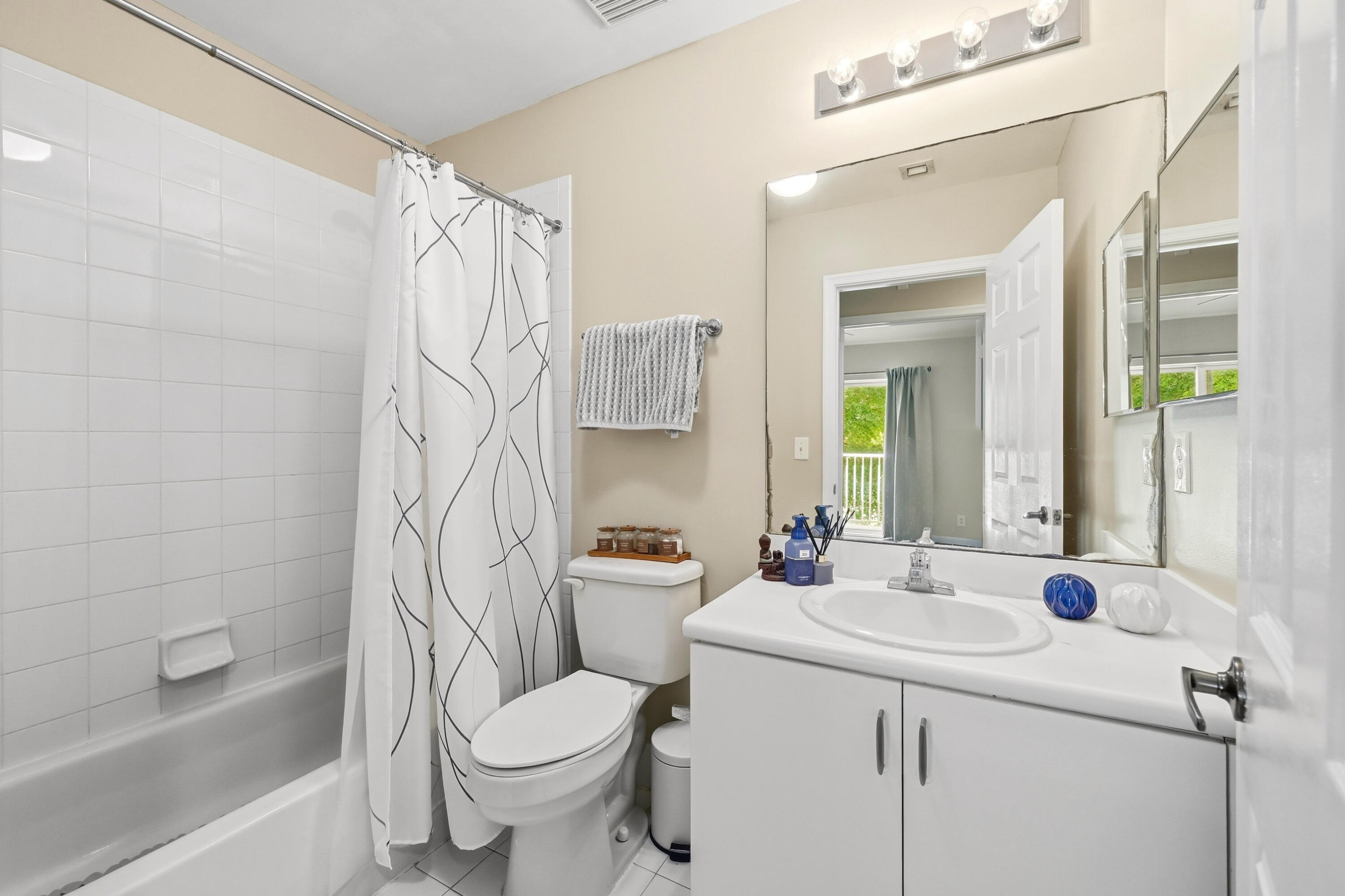WEDGES OF TAMARAC - Residential