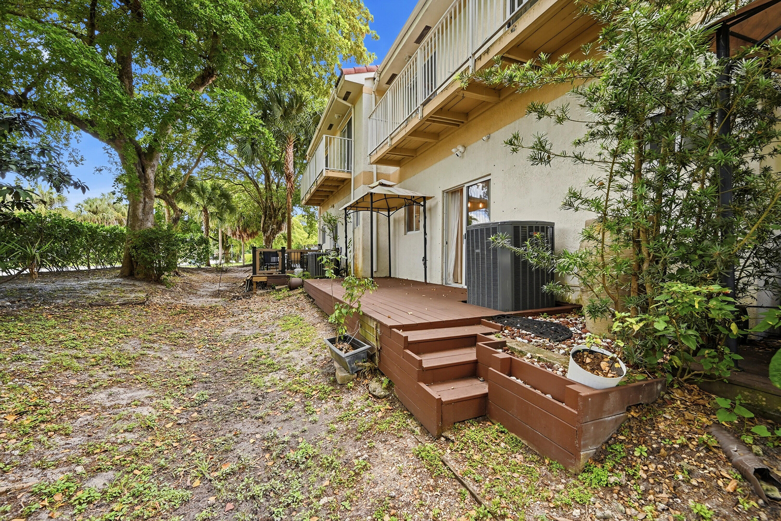WEDGES OF TAMARAC - Residential