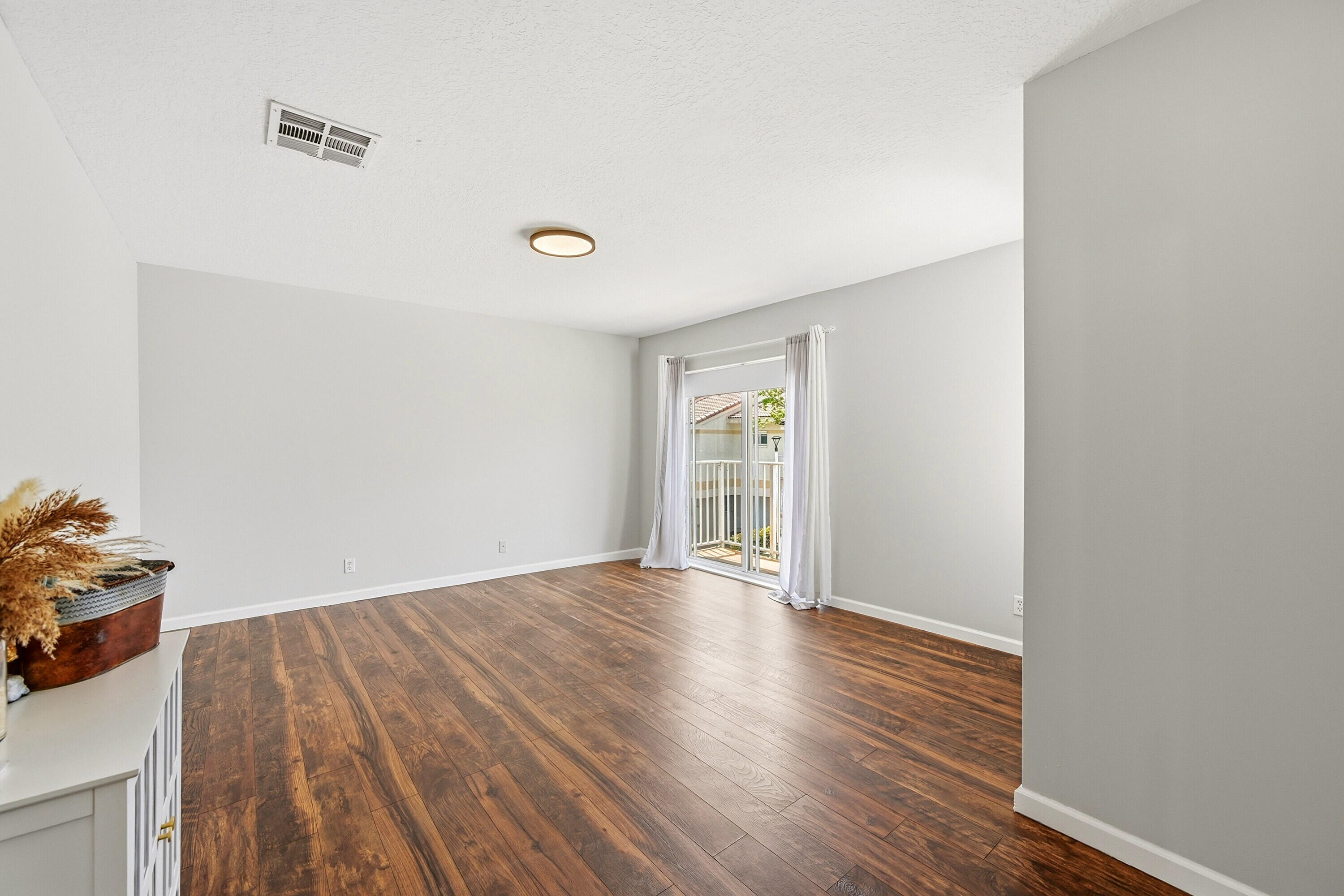 WEDGES OF TAMARAC - Residential