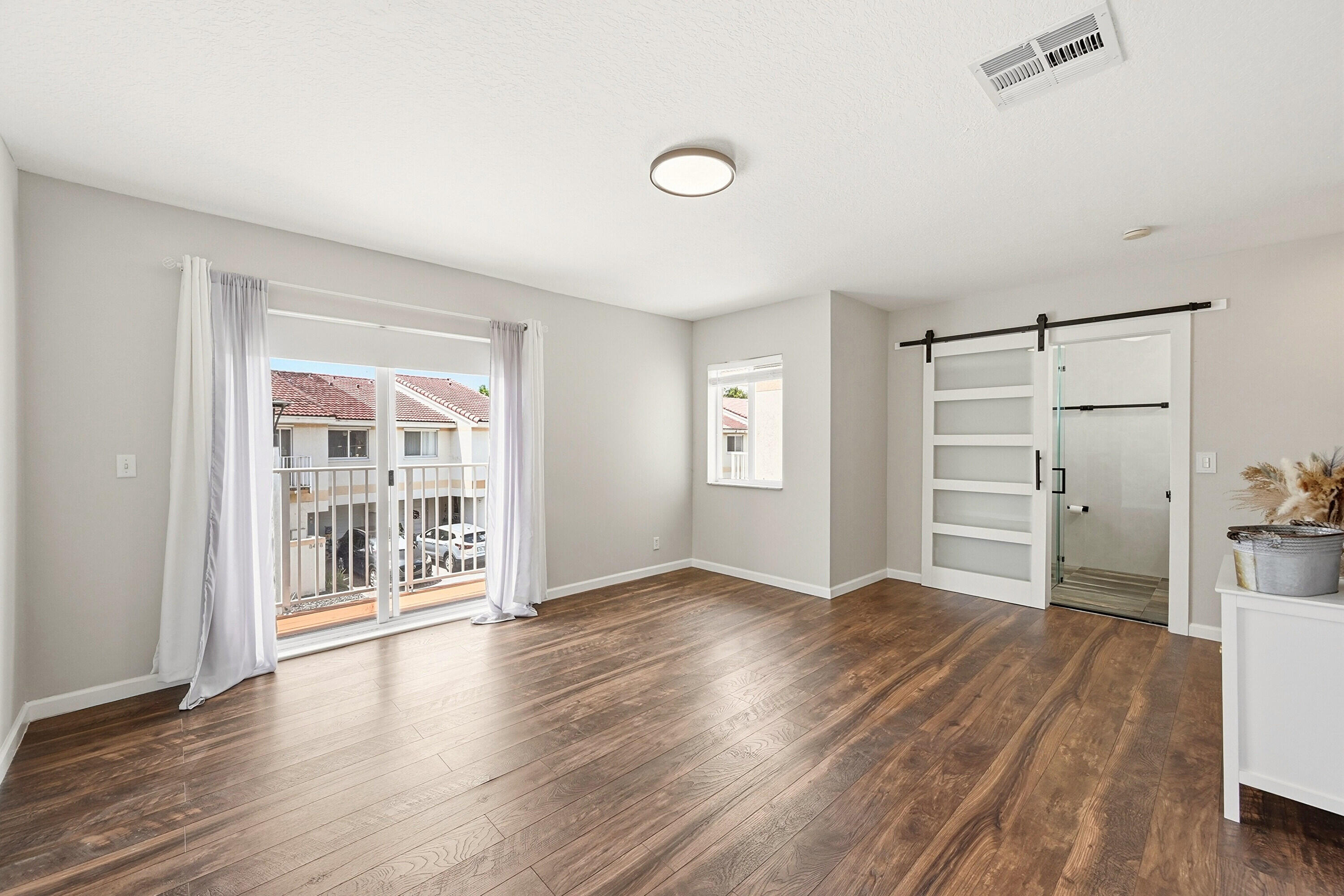 WEDGES OF TAMARAC - Residential