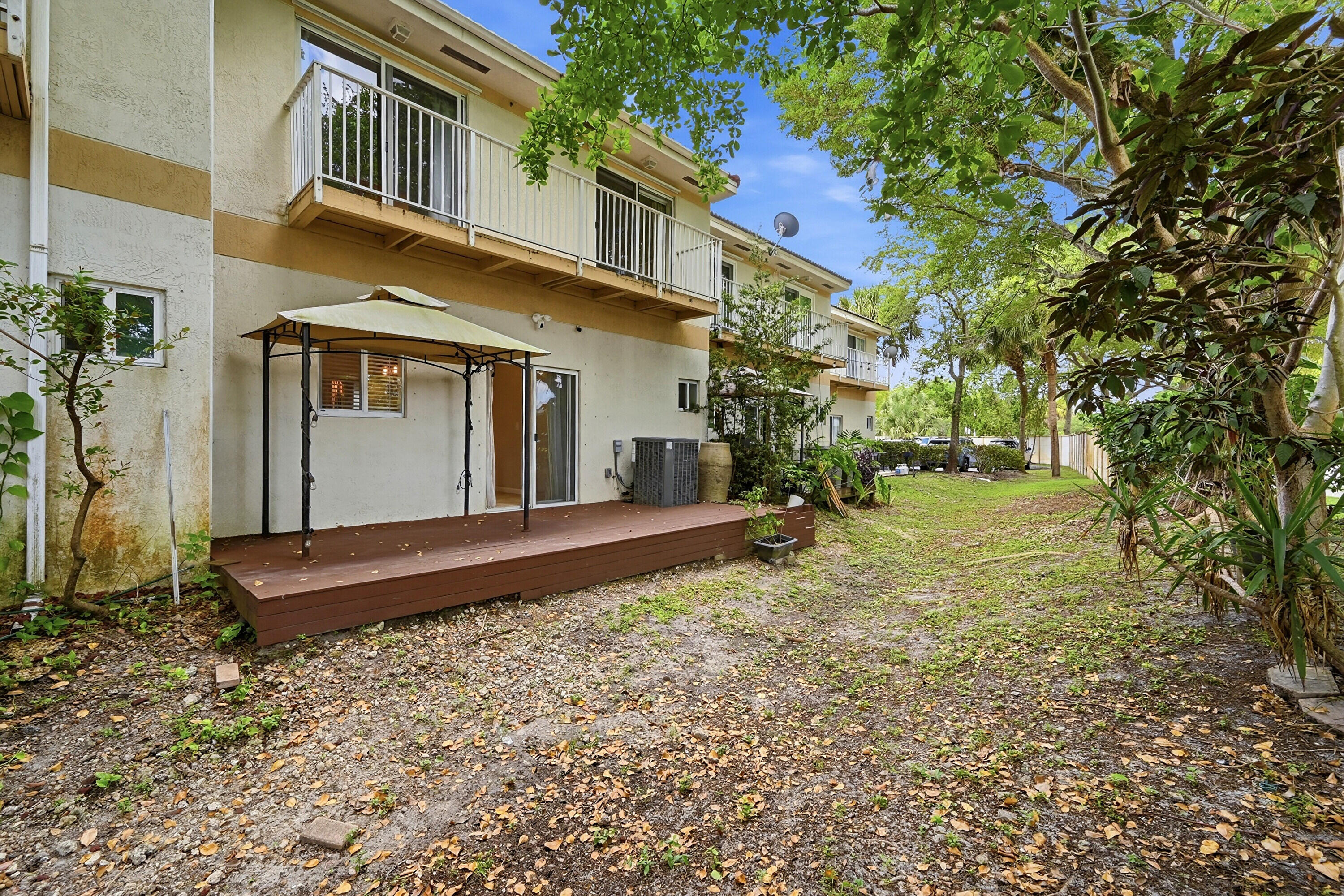WEDGES OF TAMARAC - Residential
