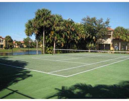 PALM LAKE CONDO - Residential Lease