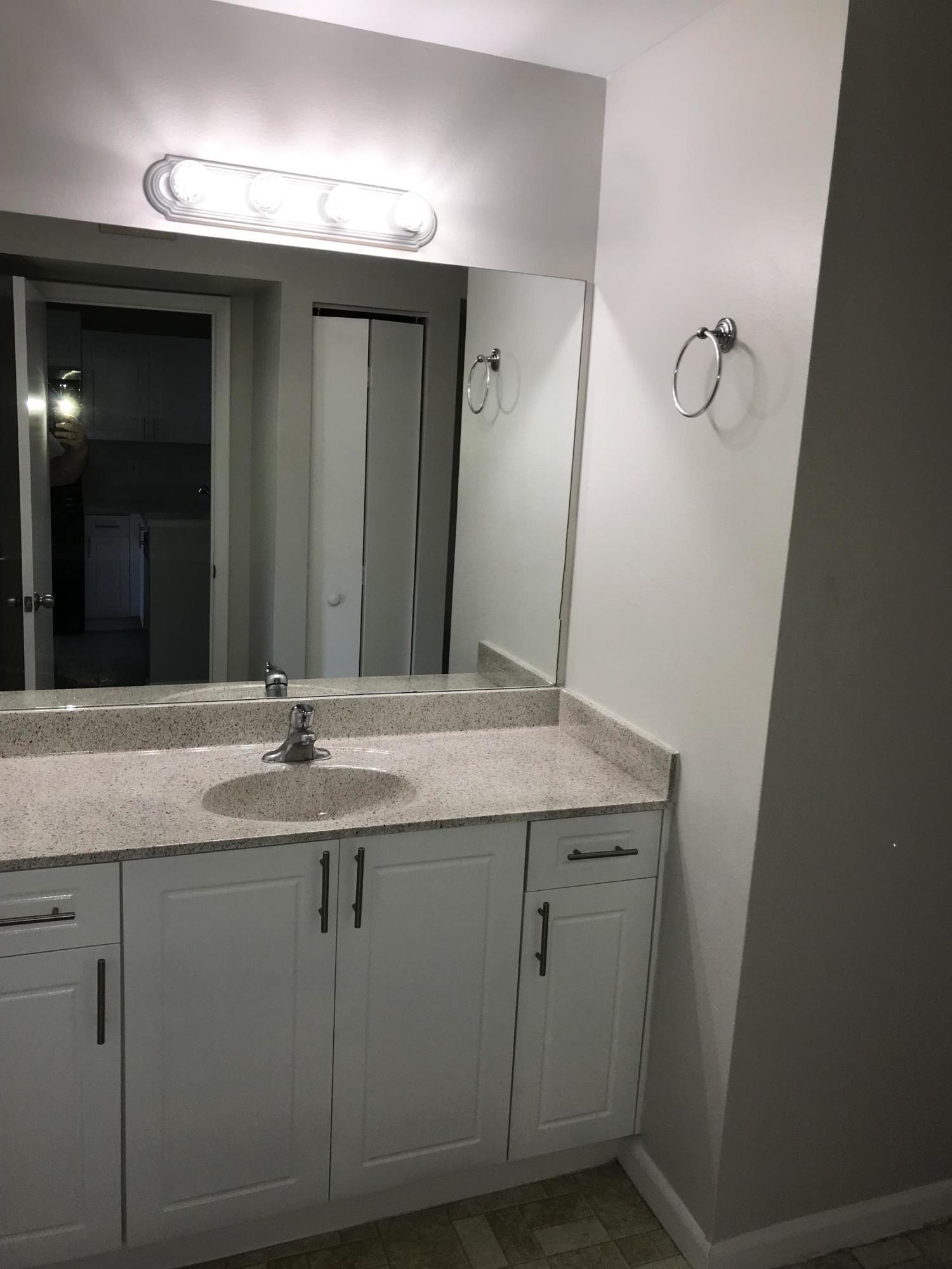PALM LAKE CONDO - Residential Lease