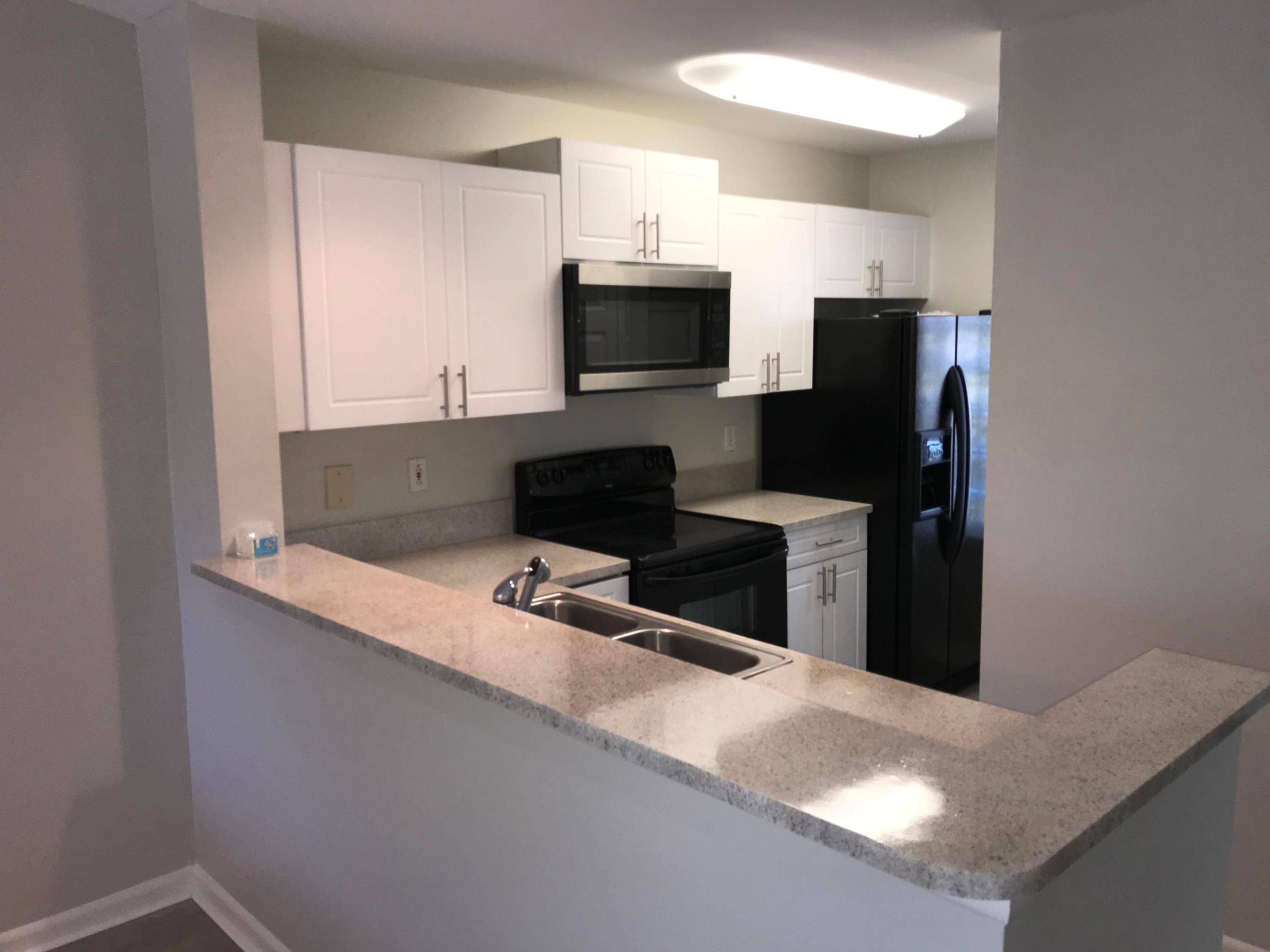 PALM LAKE CONDO - Residential Lease
