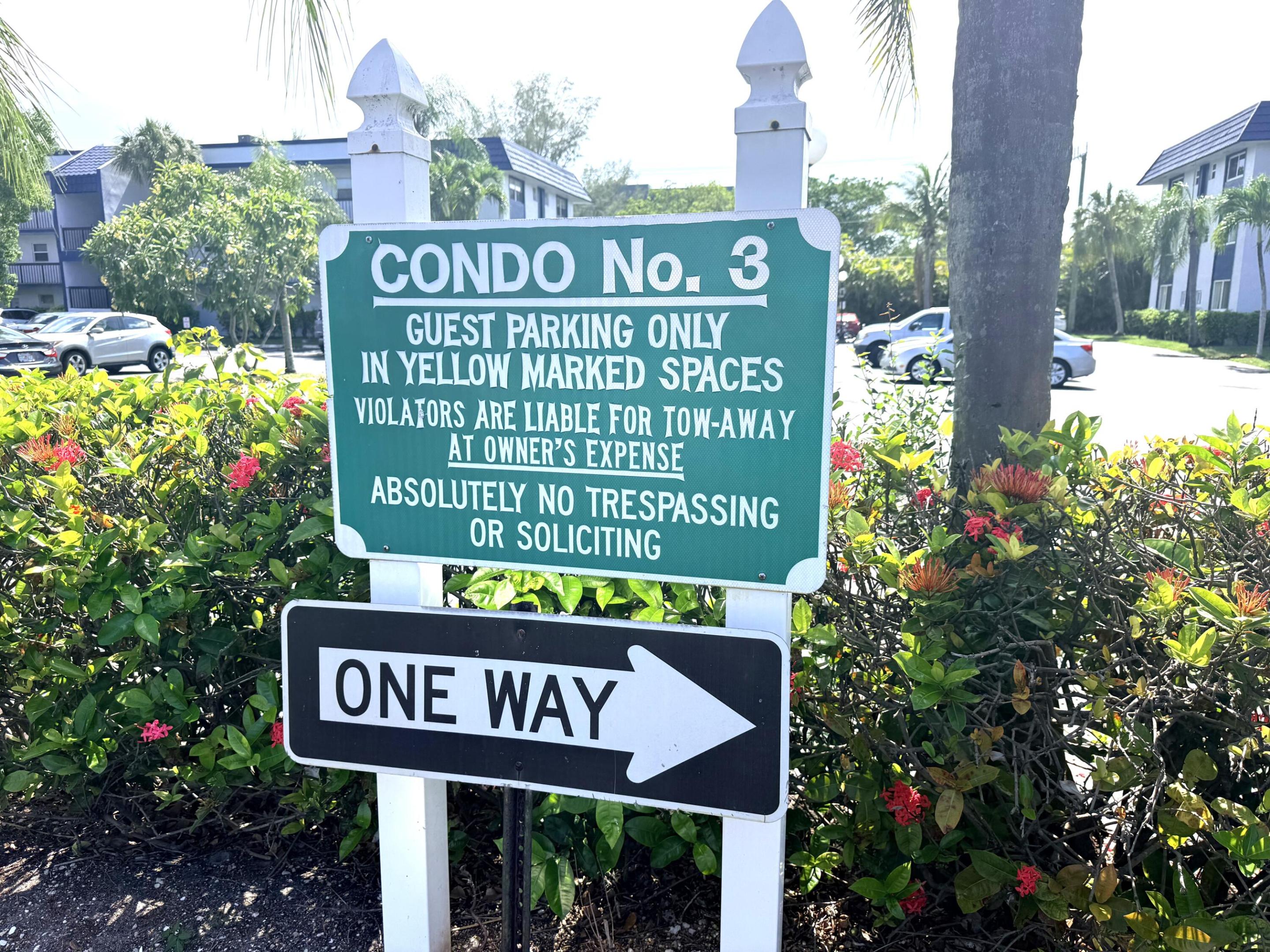 HOLIDAY SPRINGS VILLAGE 3 CONDO - Residential