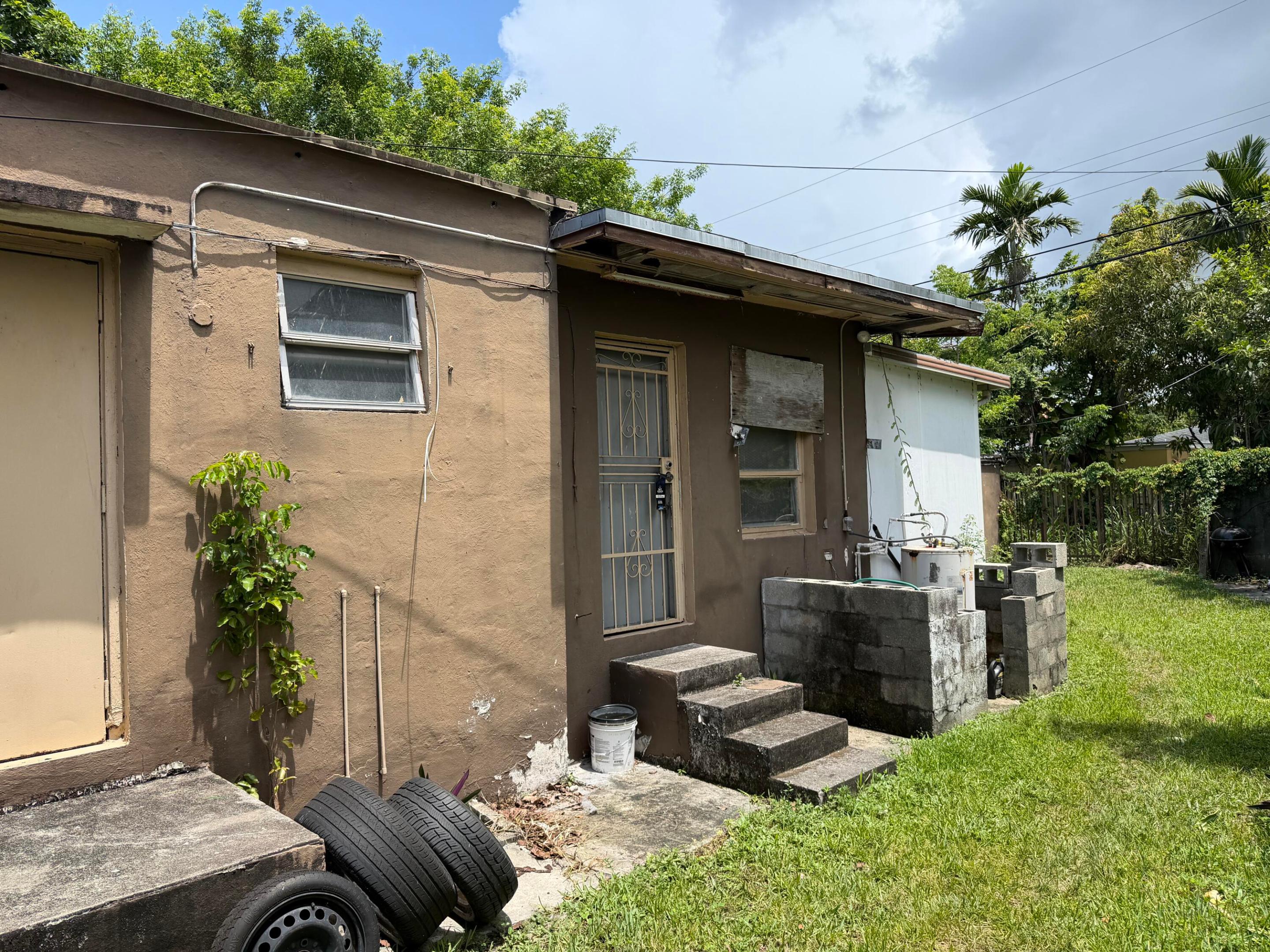 PALM PARK AMD - Residential