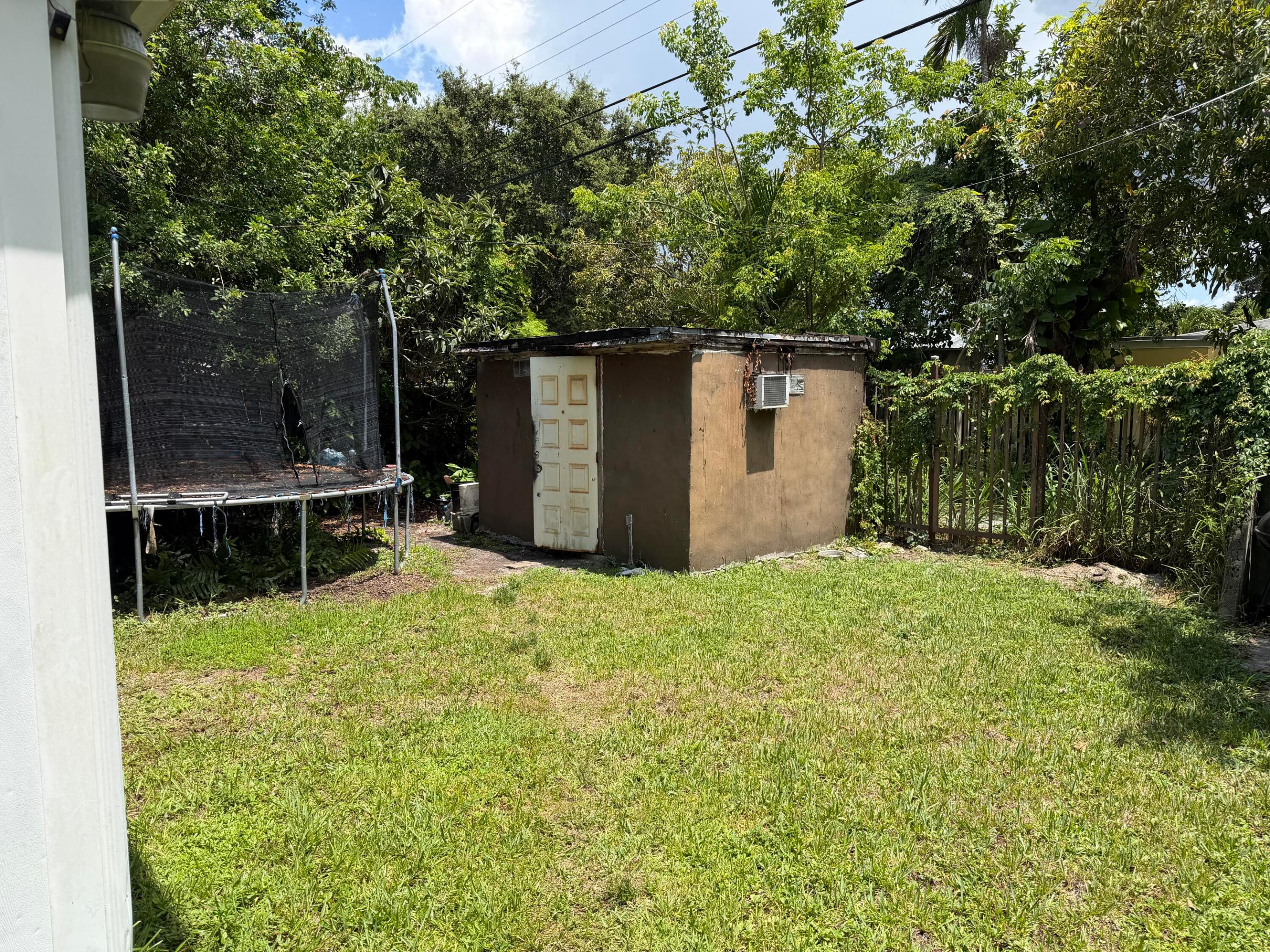 PALM PARK AMD - Residential
