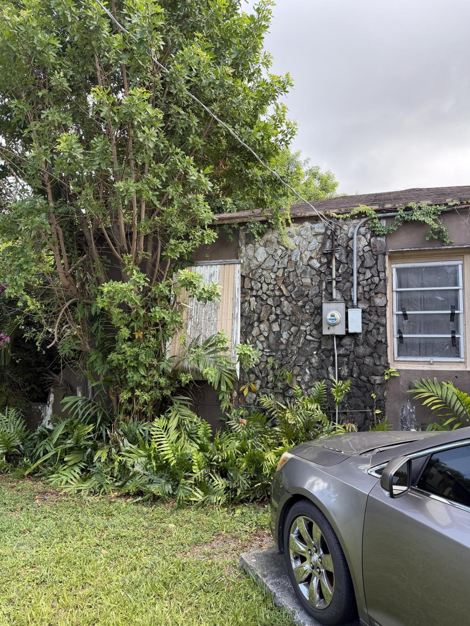 PALM PARK AMD - Residential