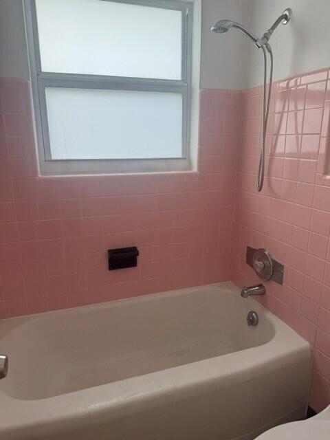 Gateway 25-24 B - Residential Lease