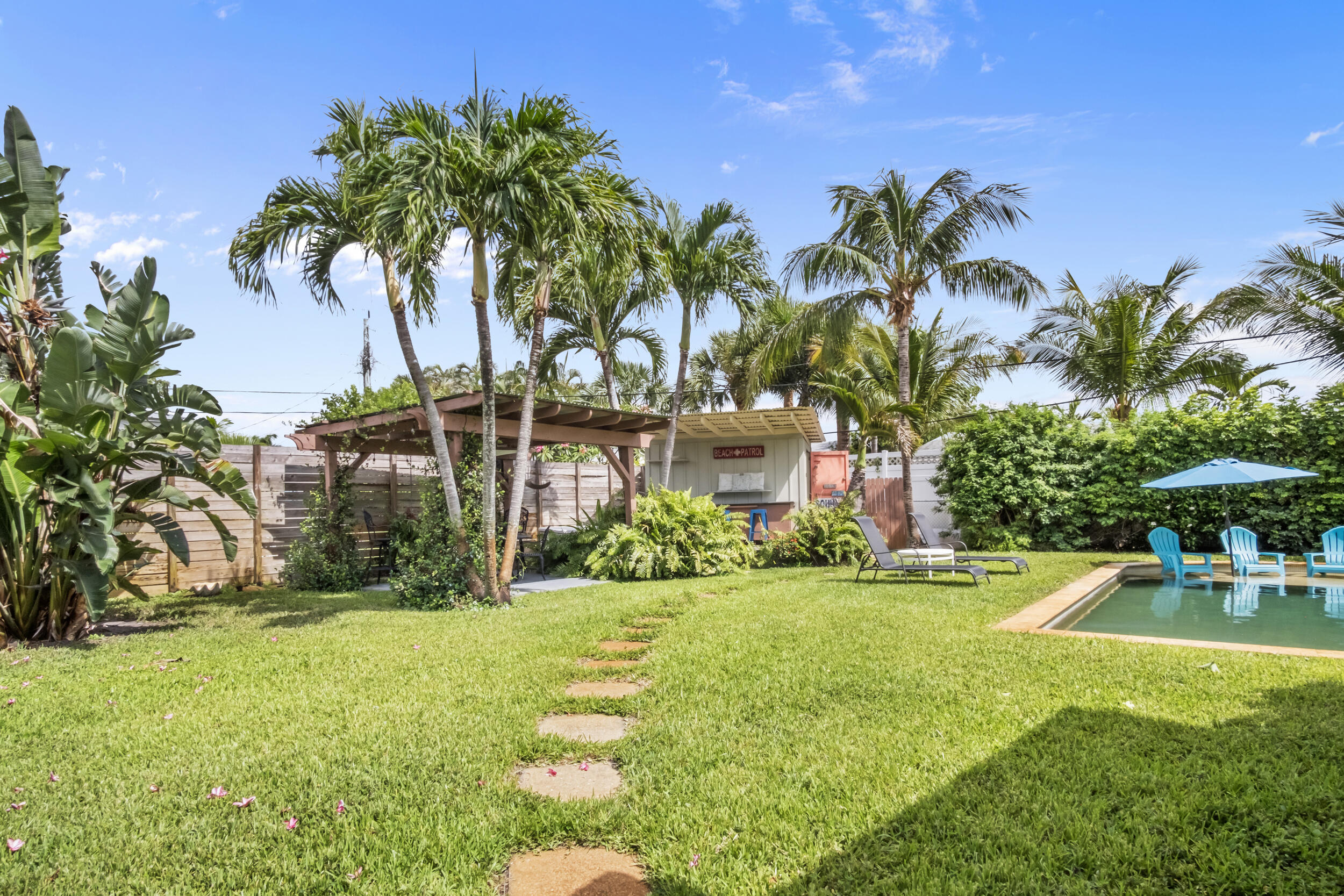 NORTHRIDGE - Residential Lease