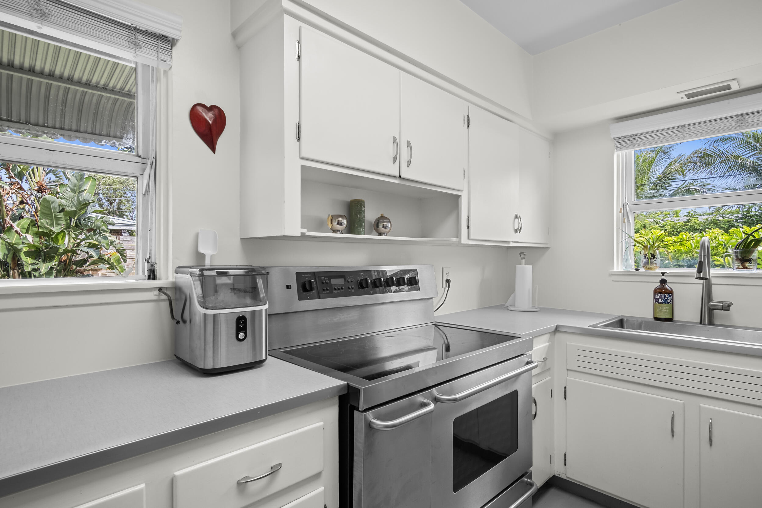 NORTHRIDGE - Residential Lease