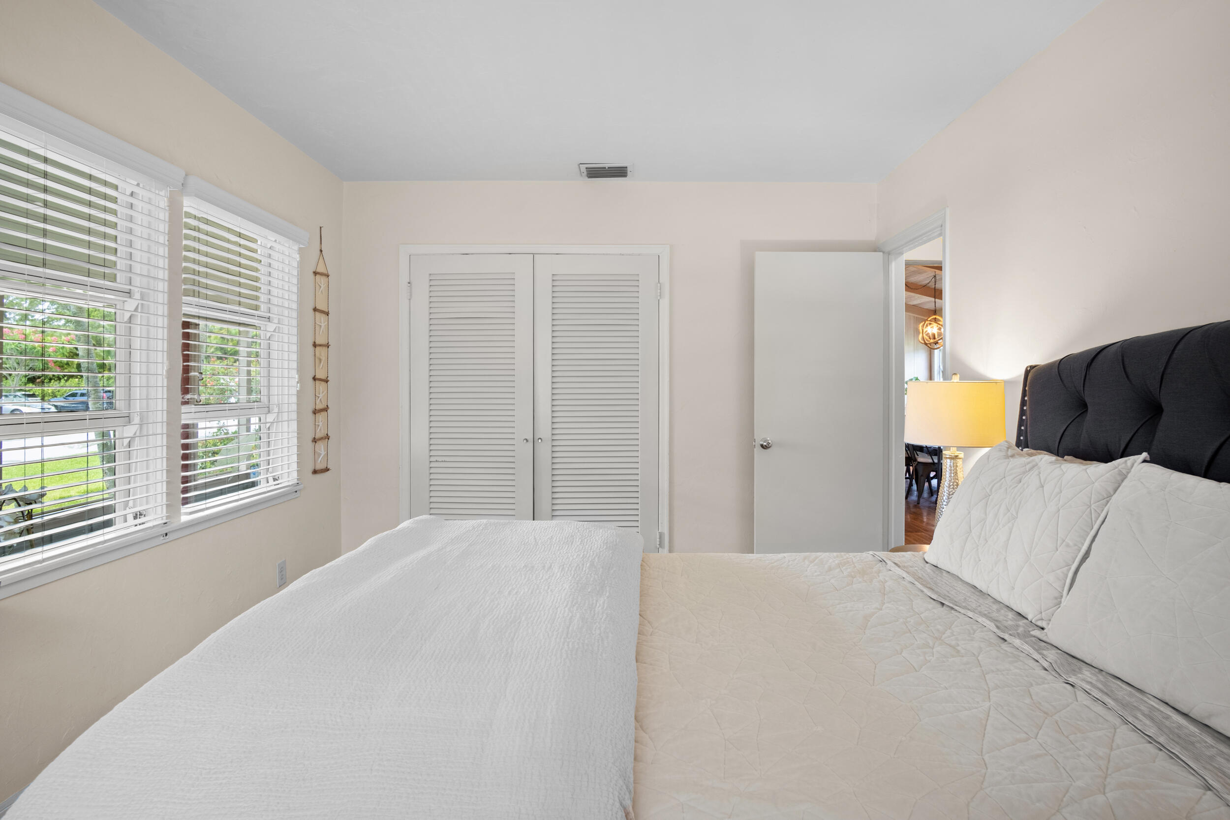 NORTHRIDGE - Residential Lease