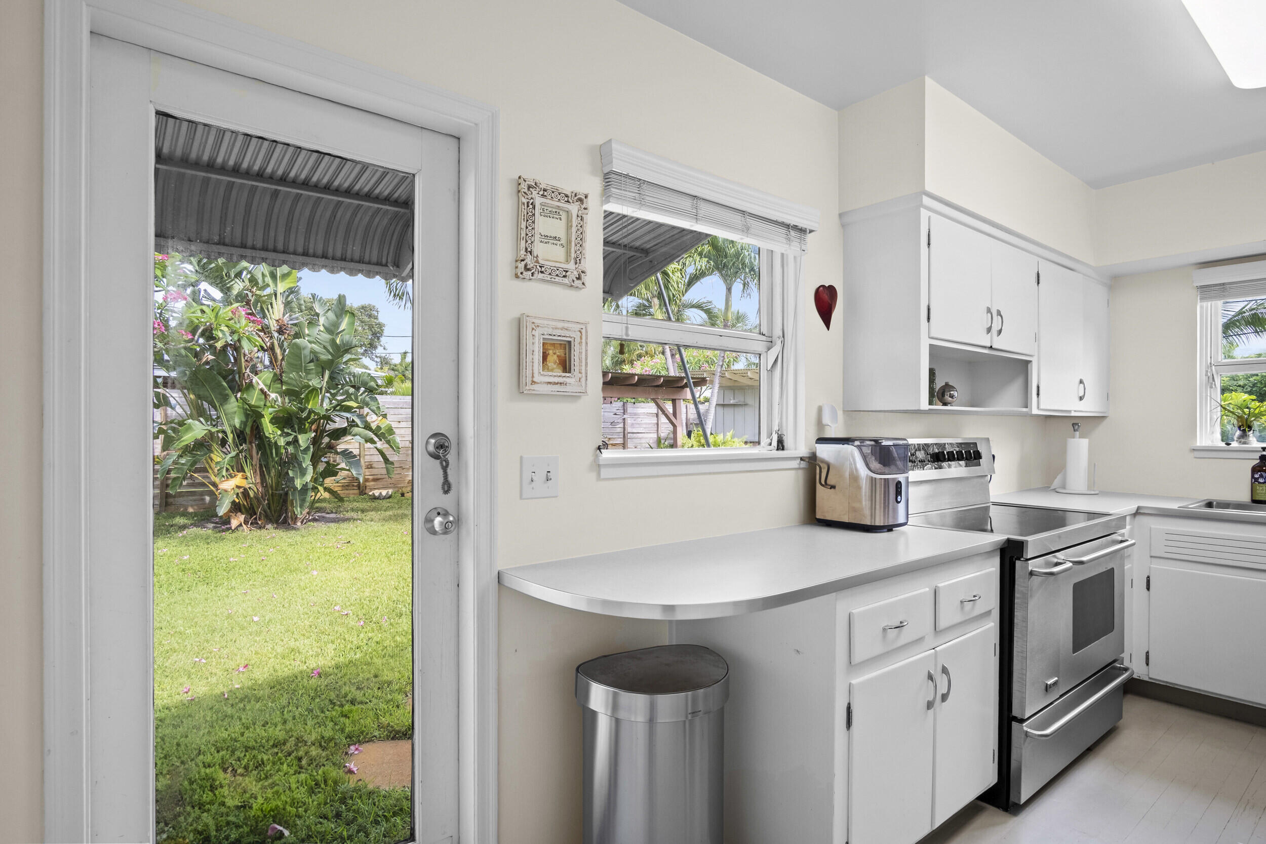 NORTHRIDGE - Residential Lease