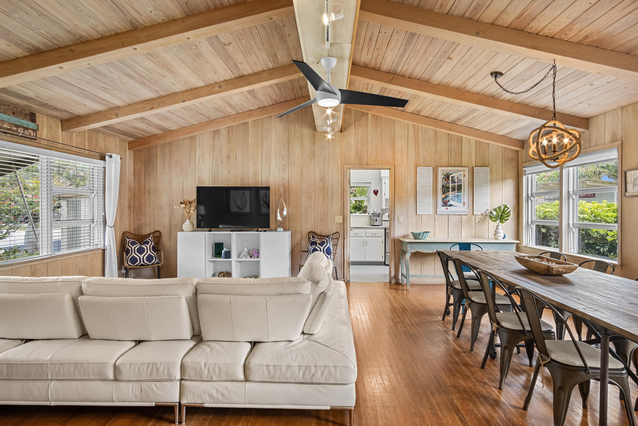 NORTHRIDGE - Residential Lease