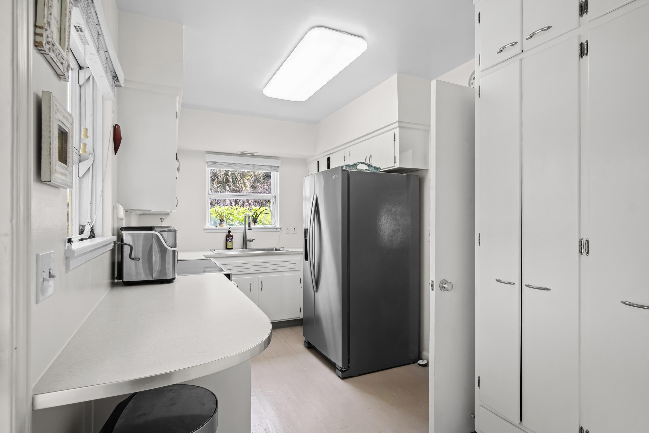 NORTHRIDGE - Residential Lease