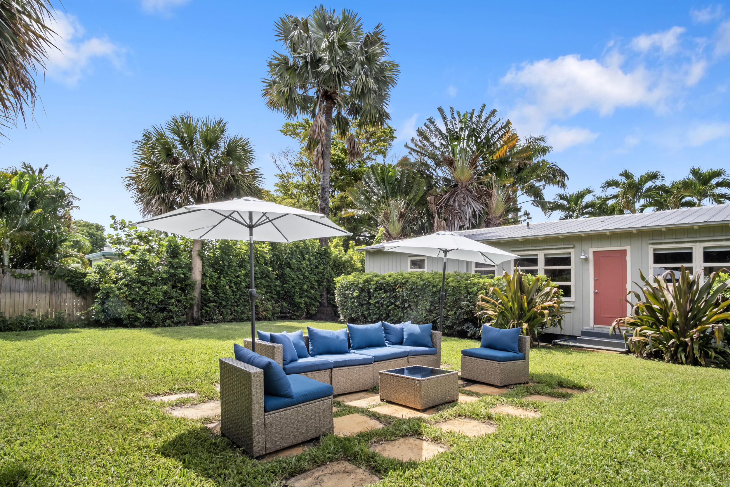 NORTHRIDGE - Residential Lease