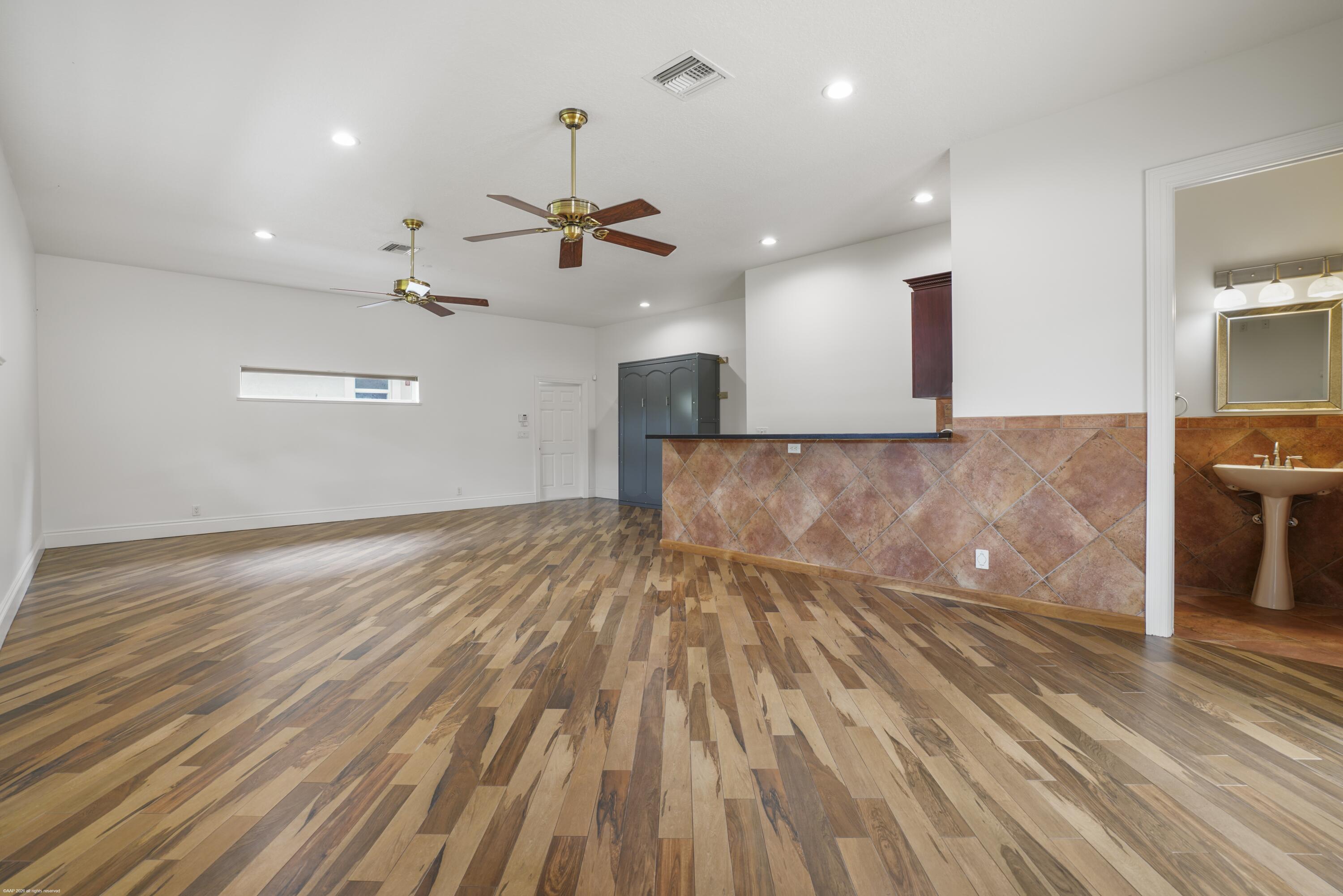 DEER RUN - Residential
