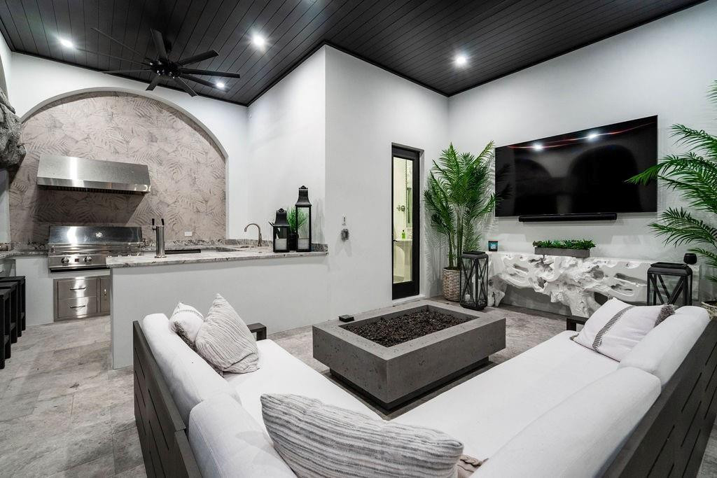 Hillsboro Isles 29-4 B - Residential