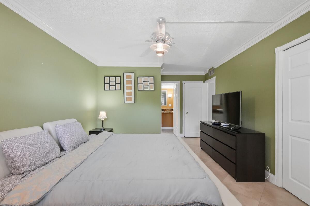 NO 4 PALM-AIRE COUNTRY CLUB - Residential