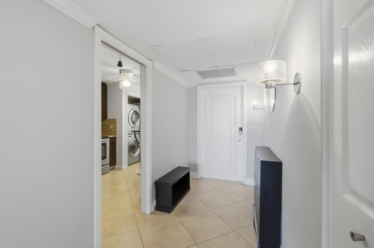 NO 4 PALM-AIRE COUNTRY CLUB - Residential