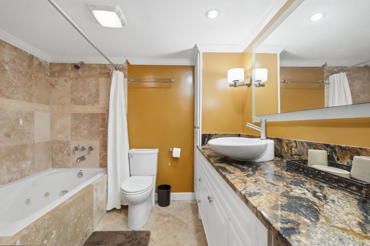 NO 4 PALM-AIRE COUNTRY CLUB - Residential