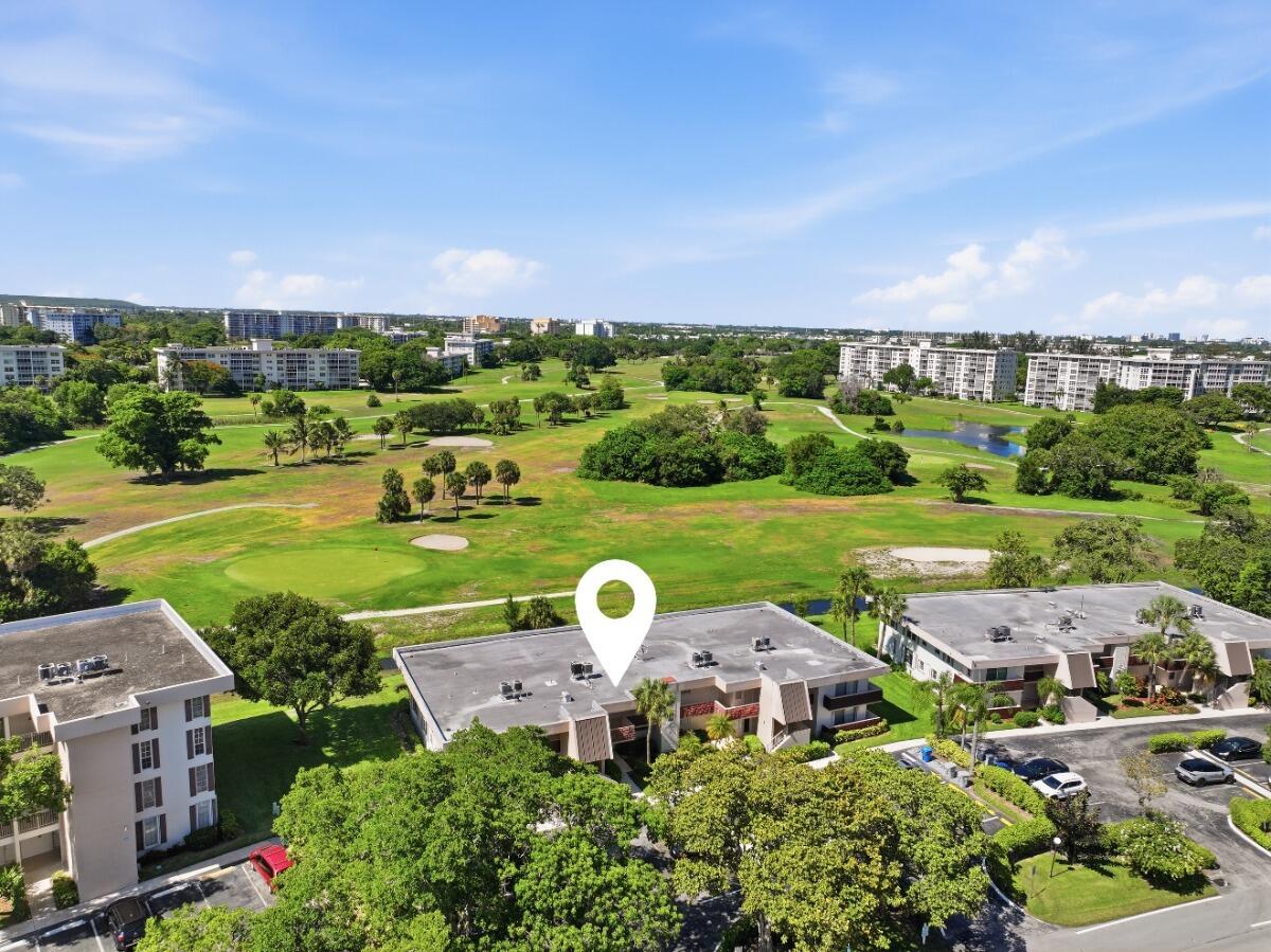NO 4 PALM-AIRE COUNTRY CLUB - Residential