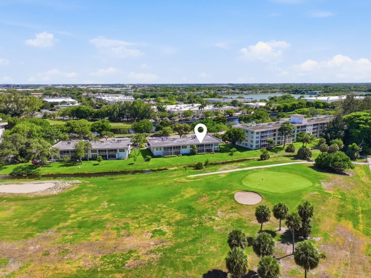 NO 4 PALM-AIRE COUNTRY CLUB - Residential