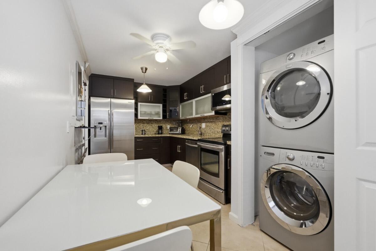 NO 4 PALM-AIRE COUNTRY CLUB - Residential