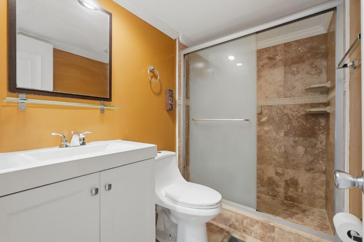 NO 4 PALM-AIRE COUNTRY CLUB - Residential