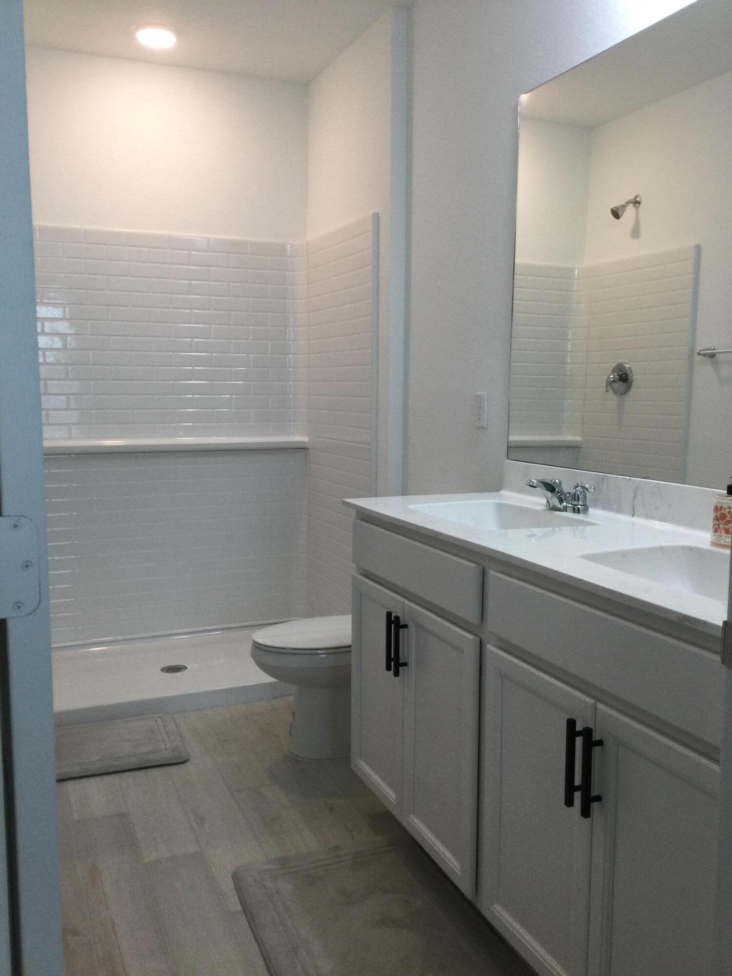 WATERSTONE PHASE FIVE - Residential Lease