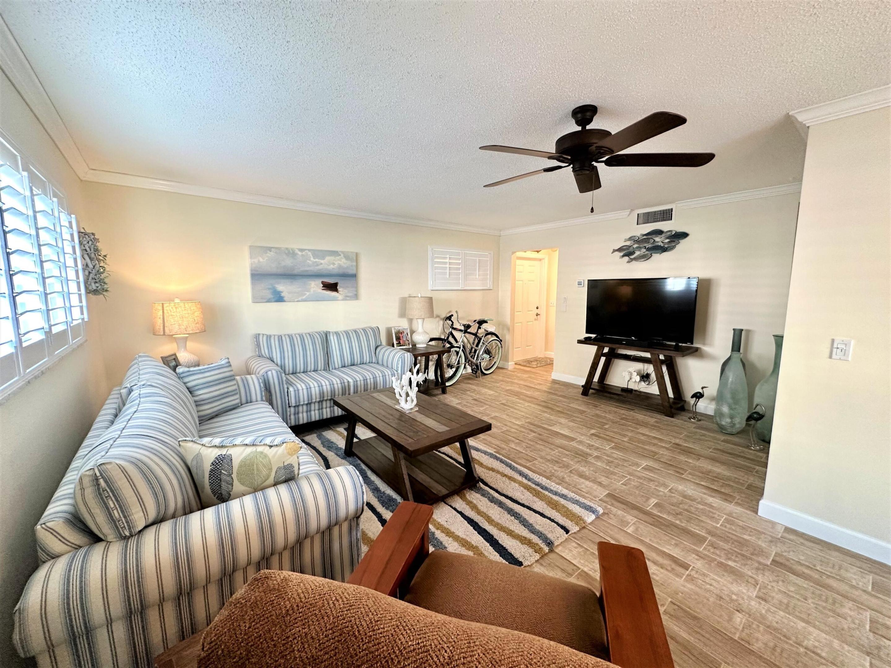 COLONIAL CLUB CONDO SEC 1 - Residential Lease