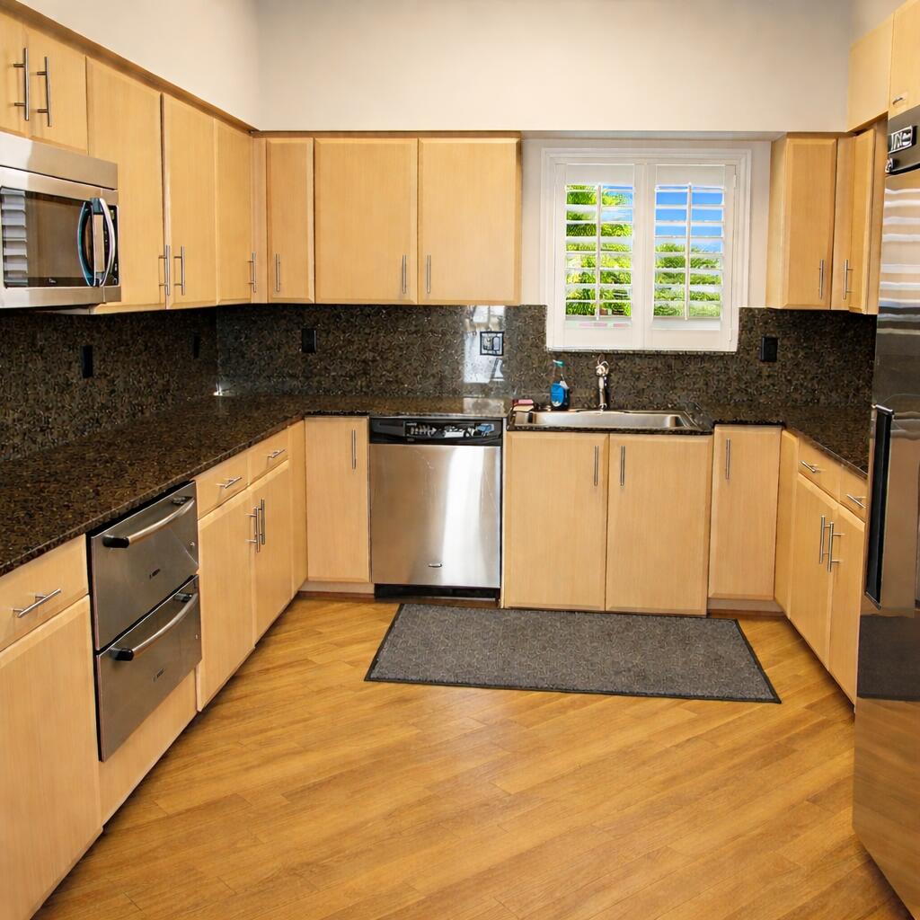 COLONIAL CLUB CONDO SEC 1 - Residential Lease
