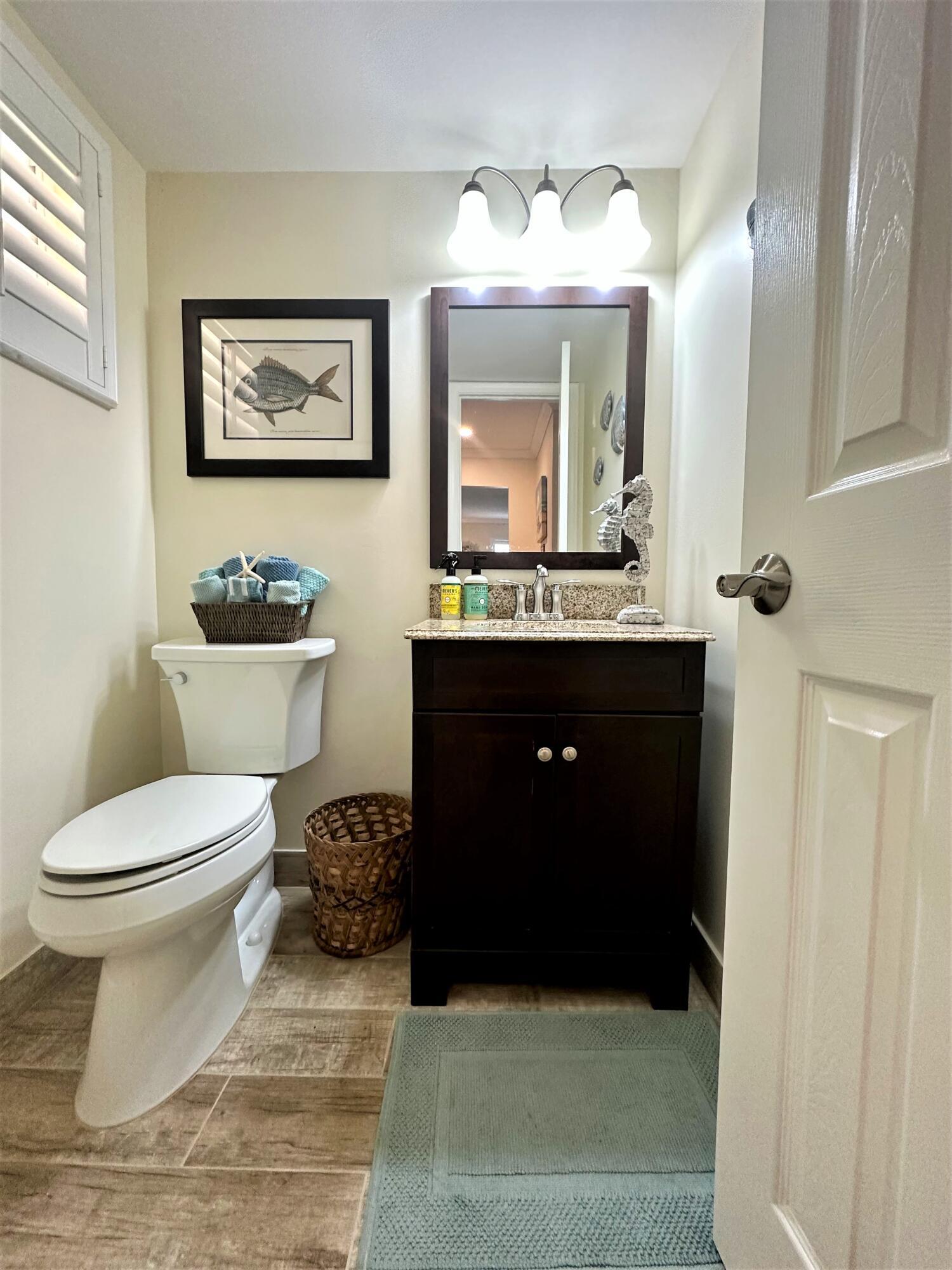COLONIAL CLUB CONDO SEC 1 - Residential Lease