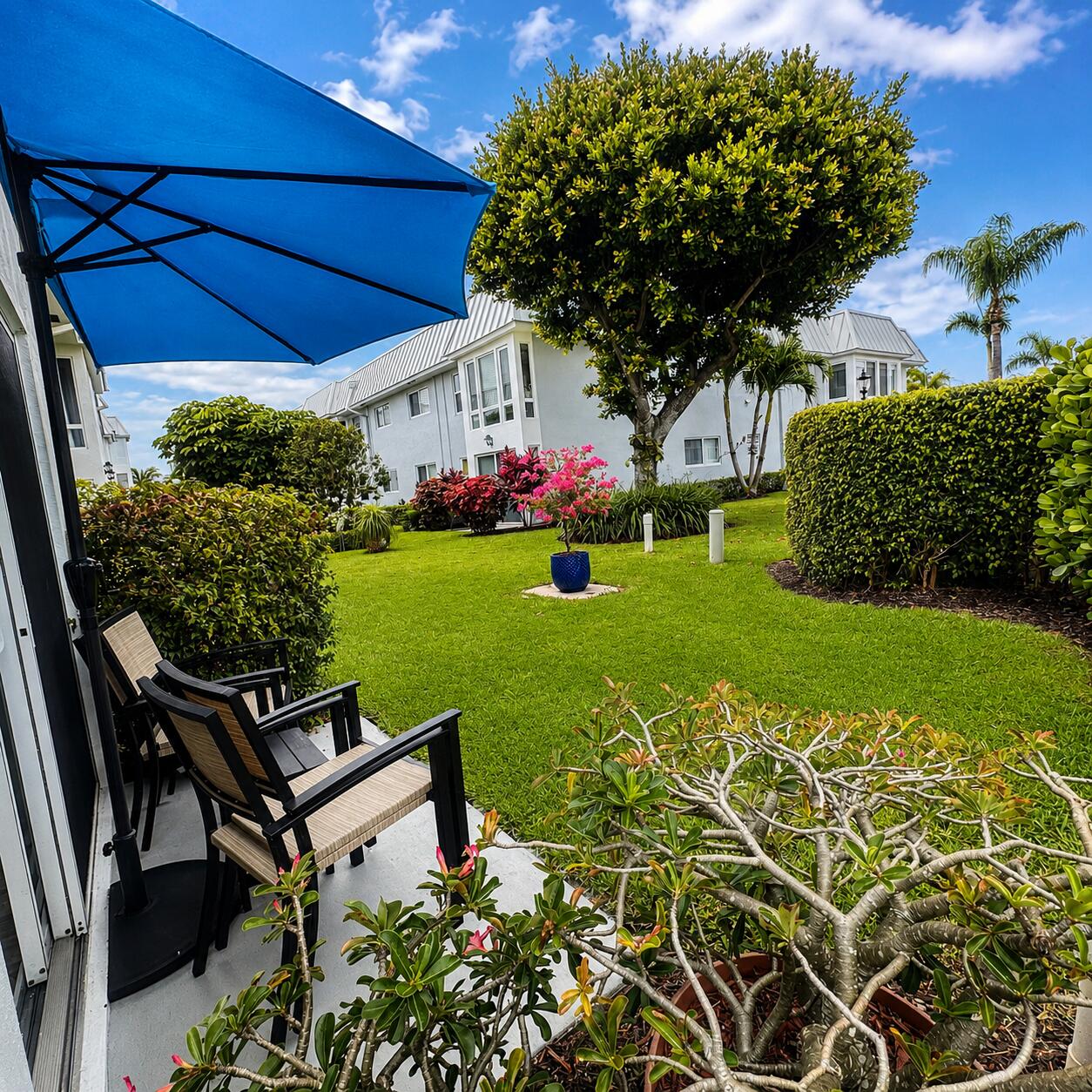 COLONIAL CLUB CONDO SEC 1 - Residential Lease