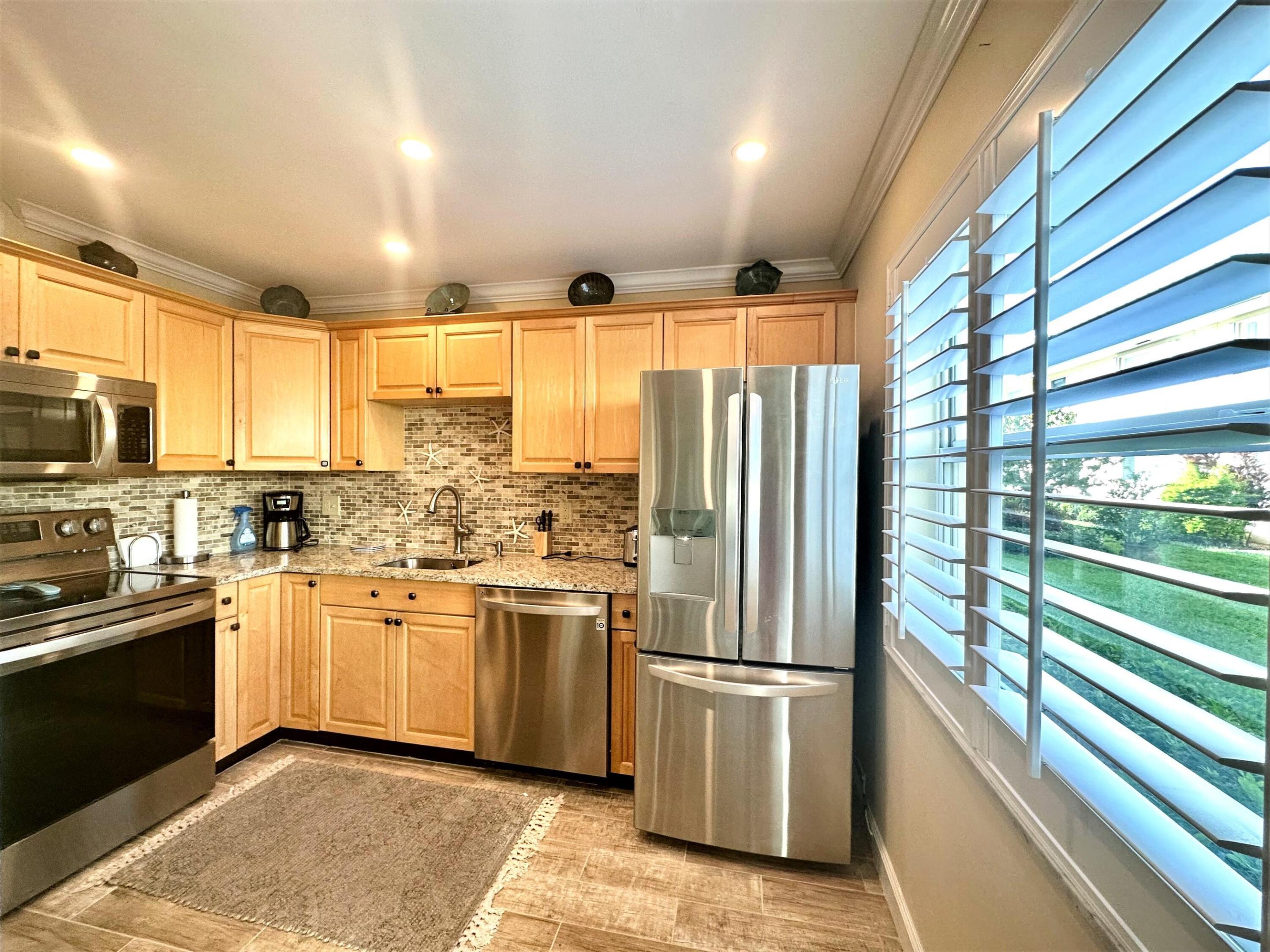 COLONIAL CLUB CONDO SEC 1 - Residential Lease