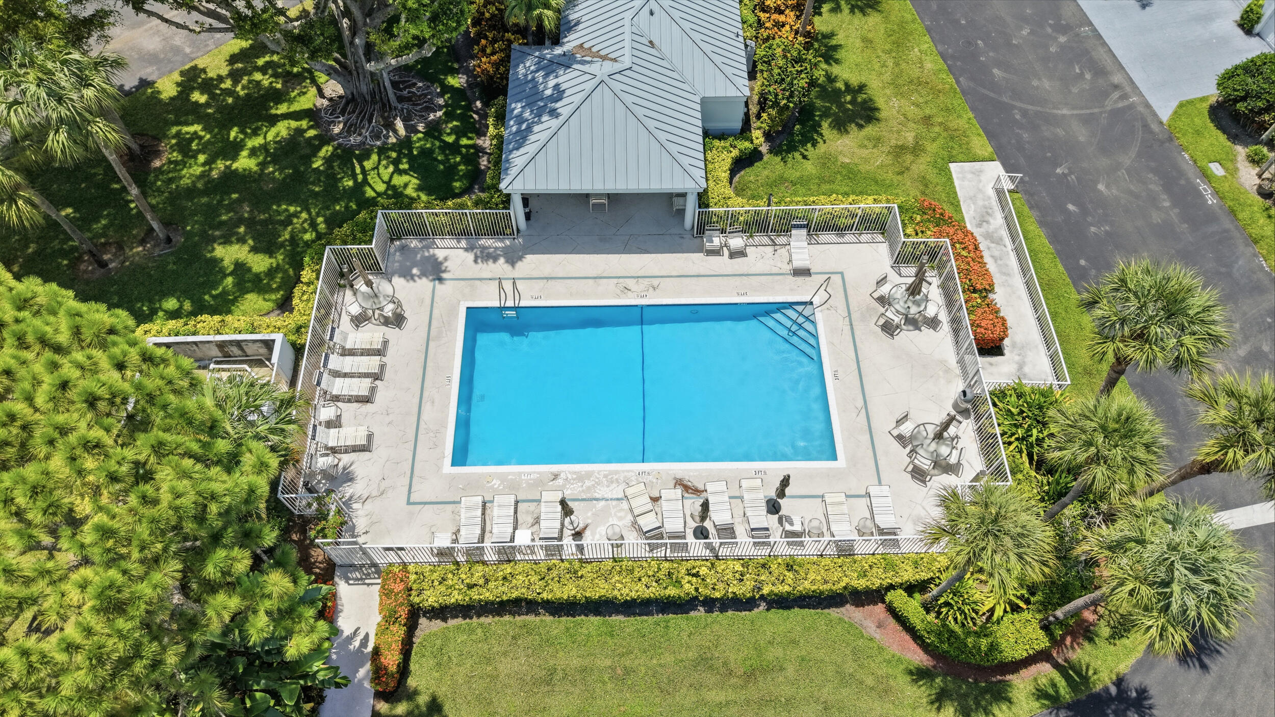 GREENS AT BOCA GOLF AND TENNIS CLUB - Residential