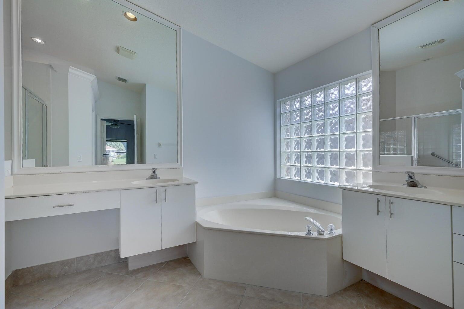 HUNTINGTON WALK POD H - Residential