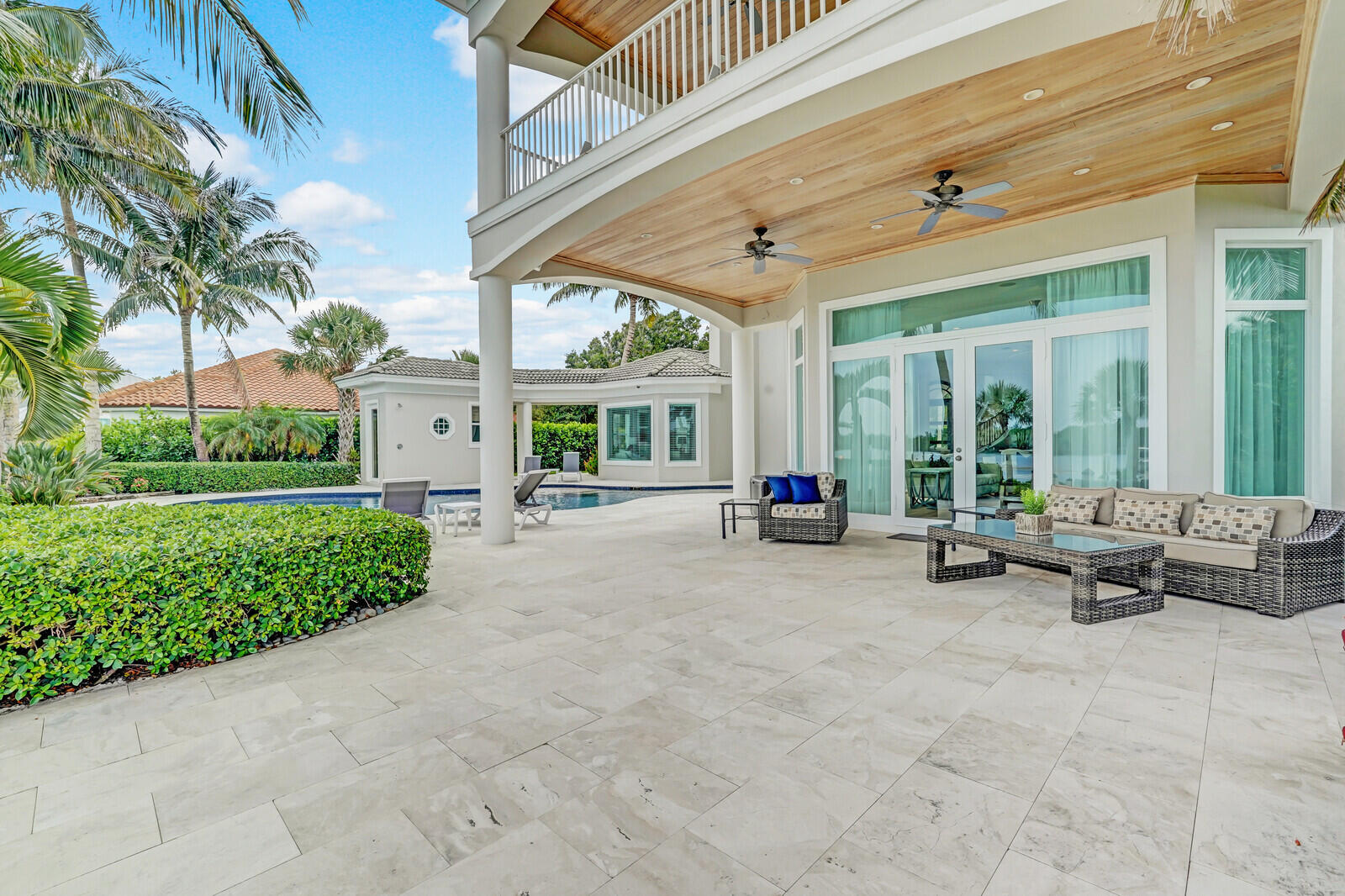 THE REEF (AKA COLONY OF ROCKY POINT) - Residential