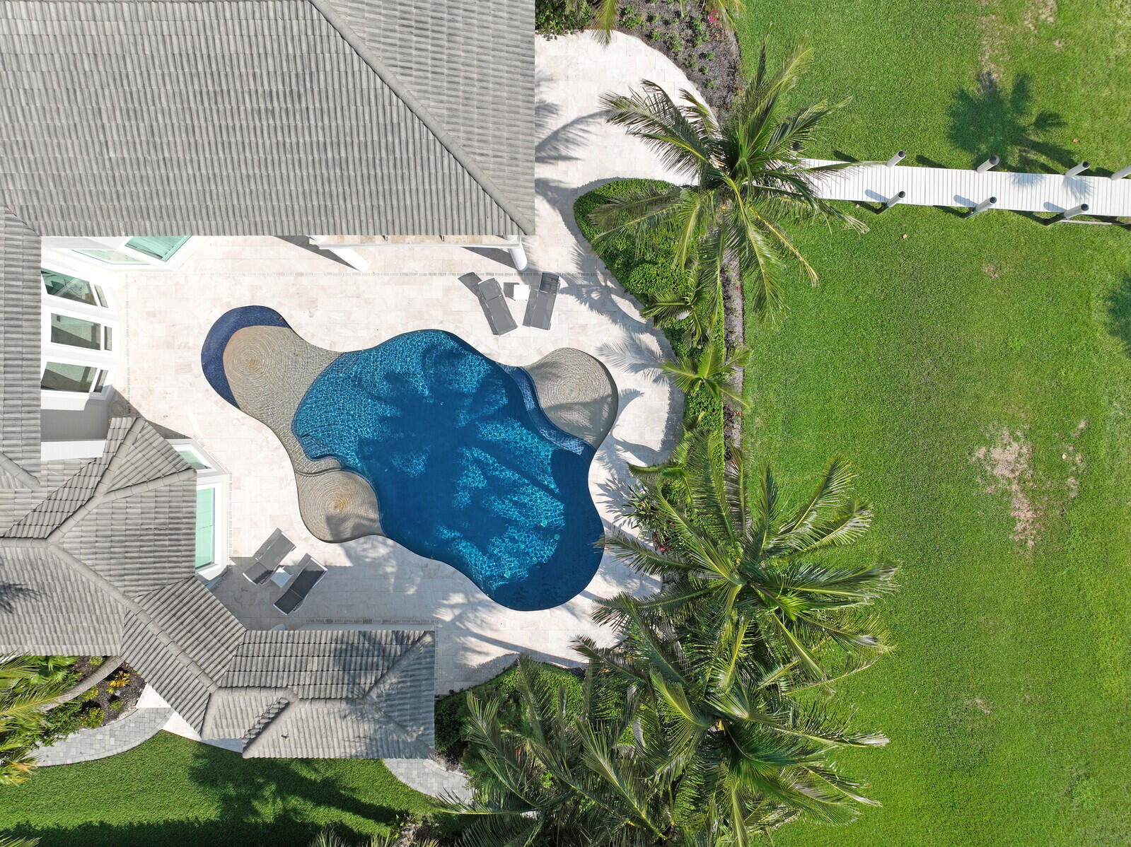THE REEF (AKA COLONY OF ROCKY POINT) - Residential